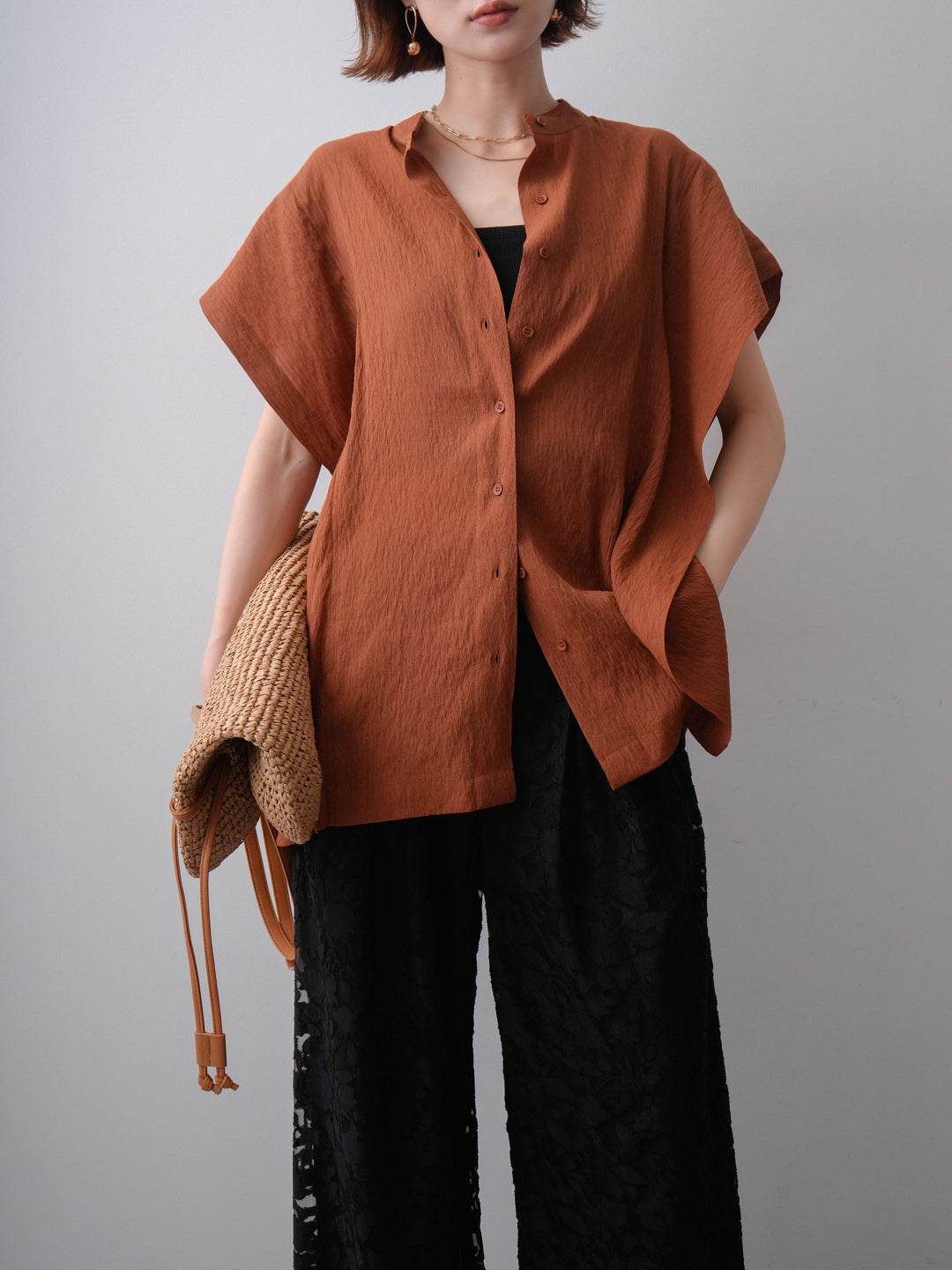 [予約]スクエアショルダーノースリワッシャーブラウス/brown