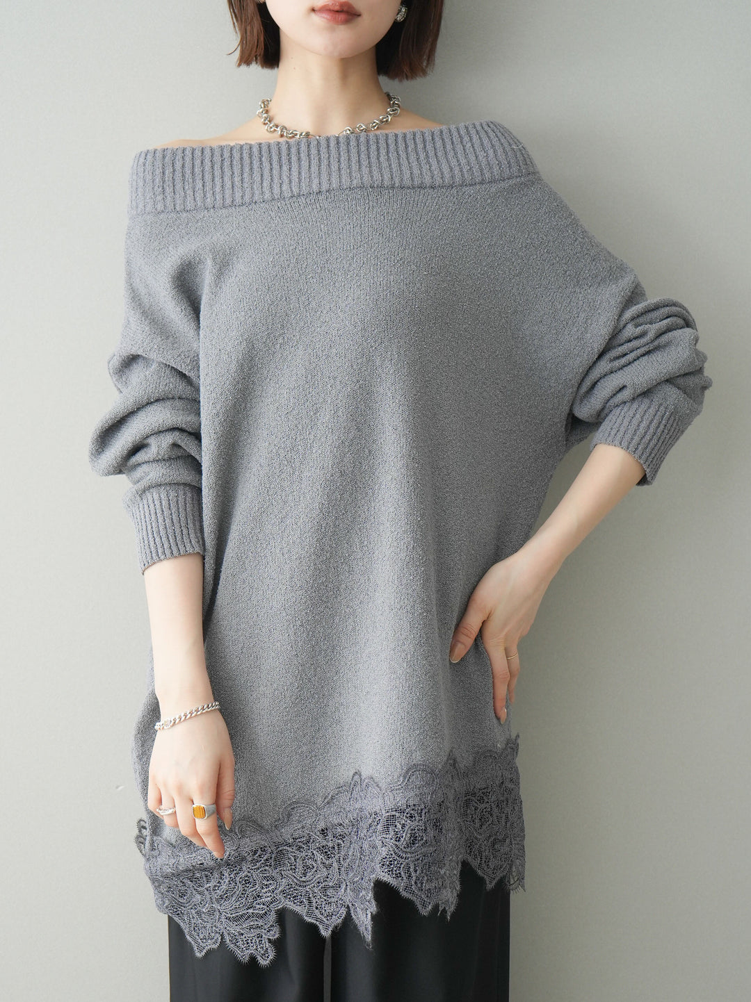 [SET]アシンメトリーレースヘムニットプルオーバー+ベルト付キーホルダーモチーフワイドパンツ(2set)