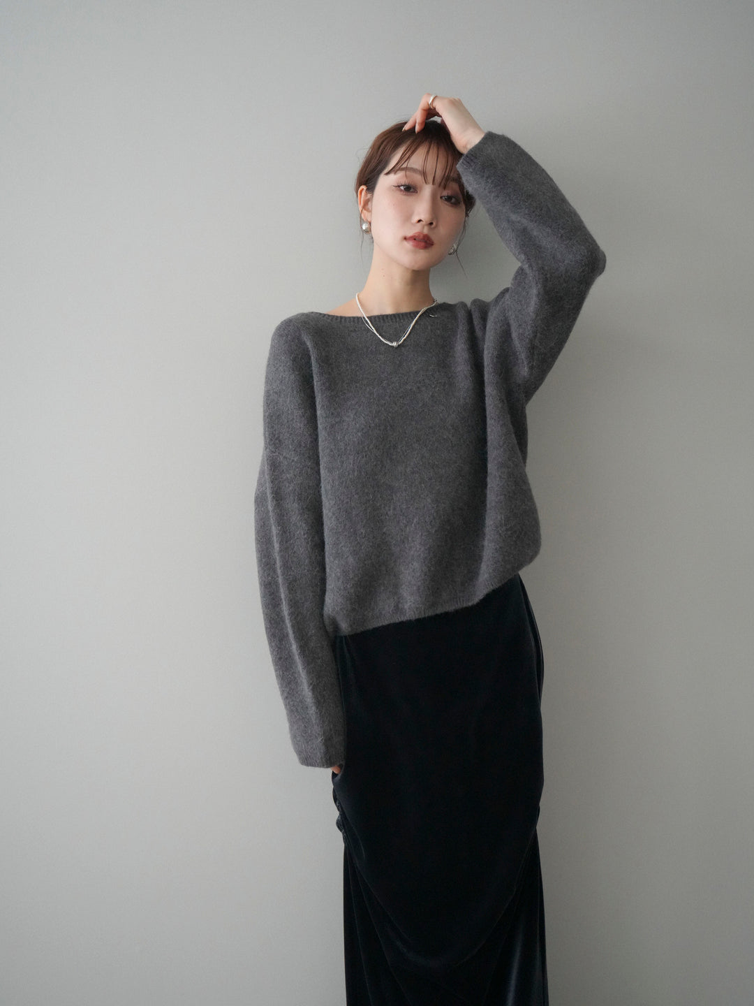 [予約]アンゴラタッチボートネッククロップドプルオーバー/charcoal