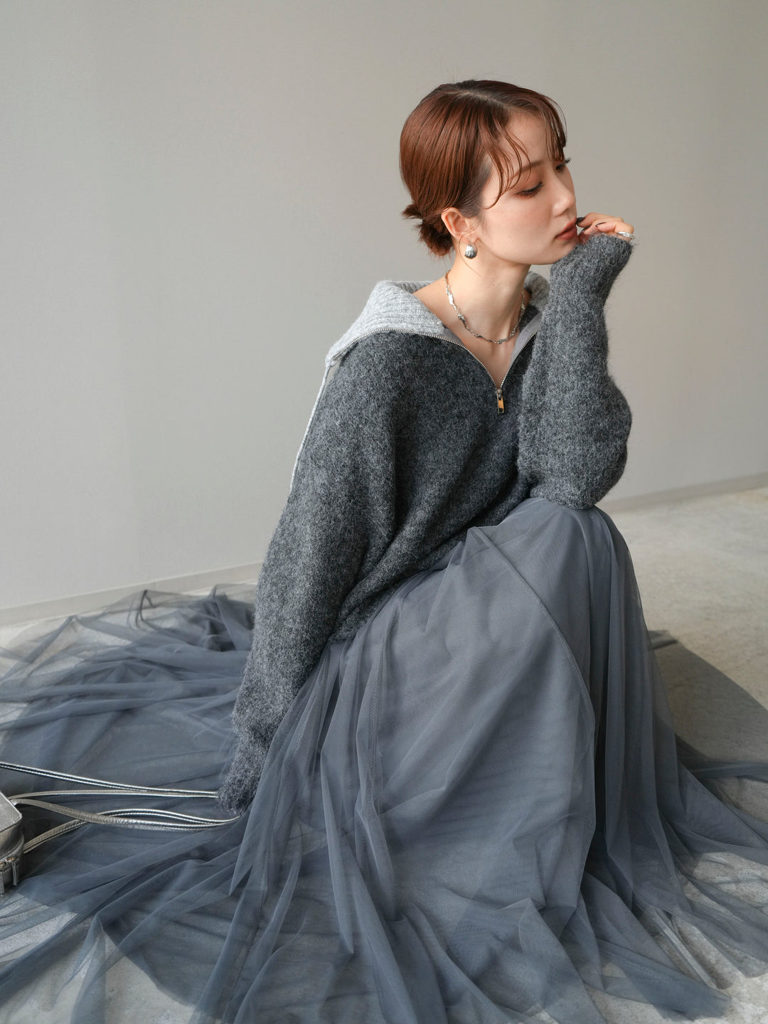 [予約]バイカラージップニットプルオーバー/charcoal