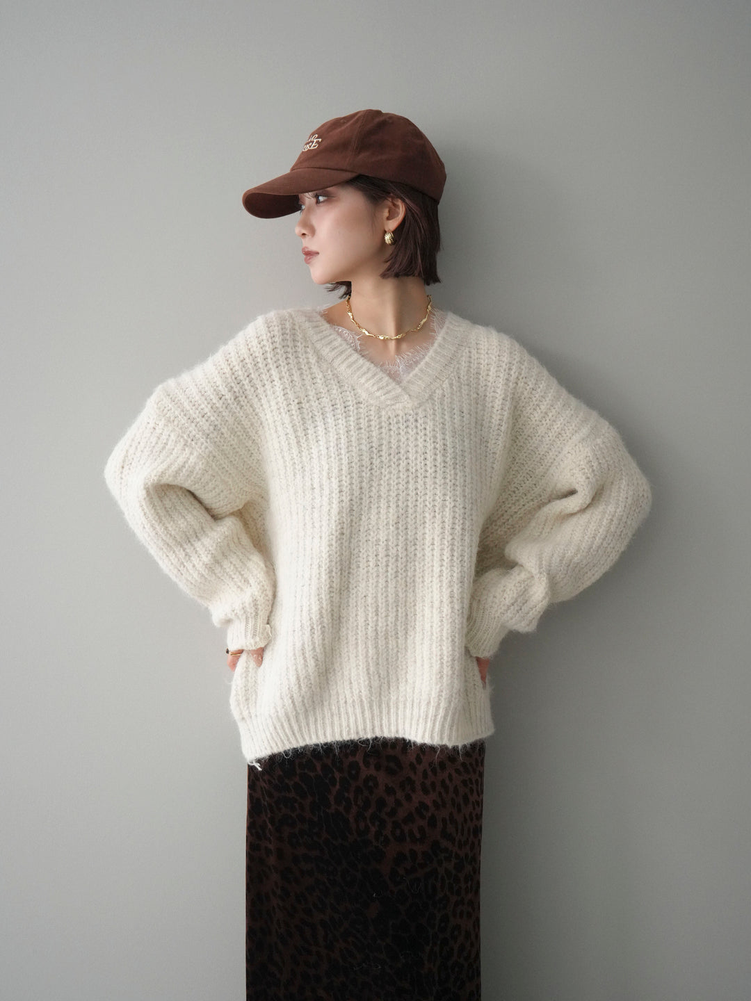 [予約]Vネックレースニットプルオーバー/white