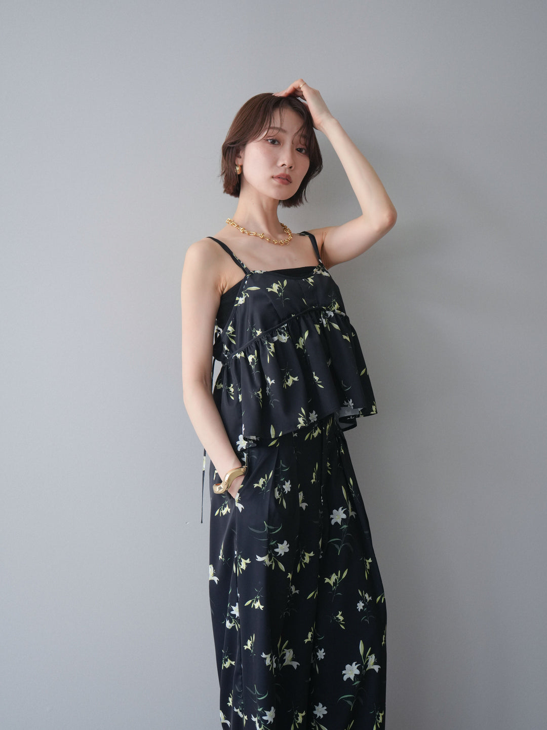 [SET]フラワープリントキャミソール+フラワープリントタックパンツ(2set)