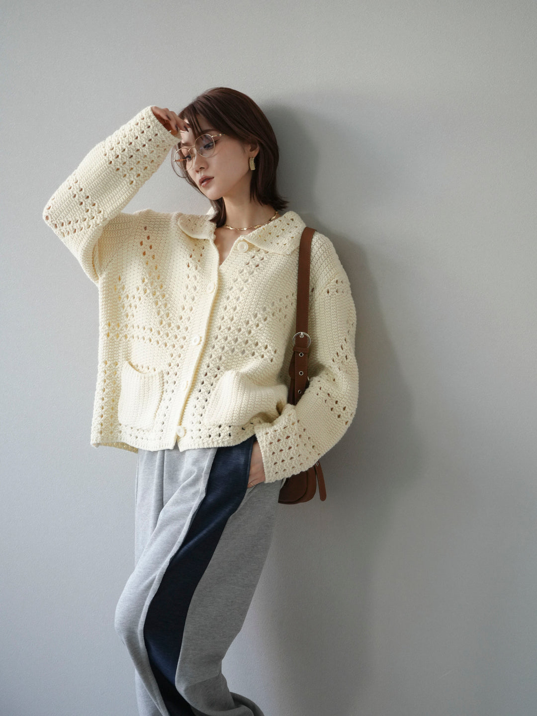[予約]丸襟透かし編みニットカーディガン/オフ