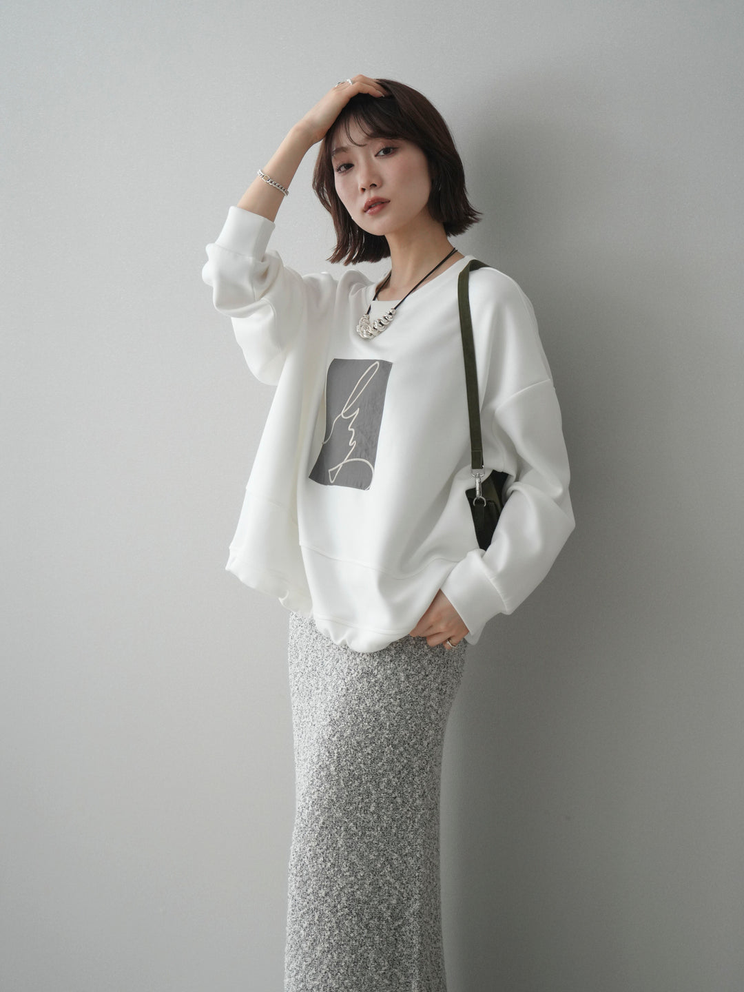 [予約]ライトポンチ刺繍ロゴプルオーバー/white