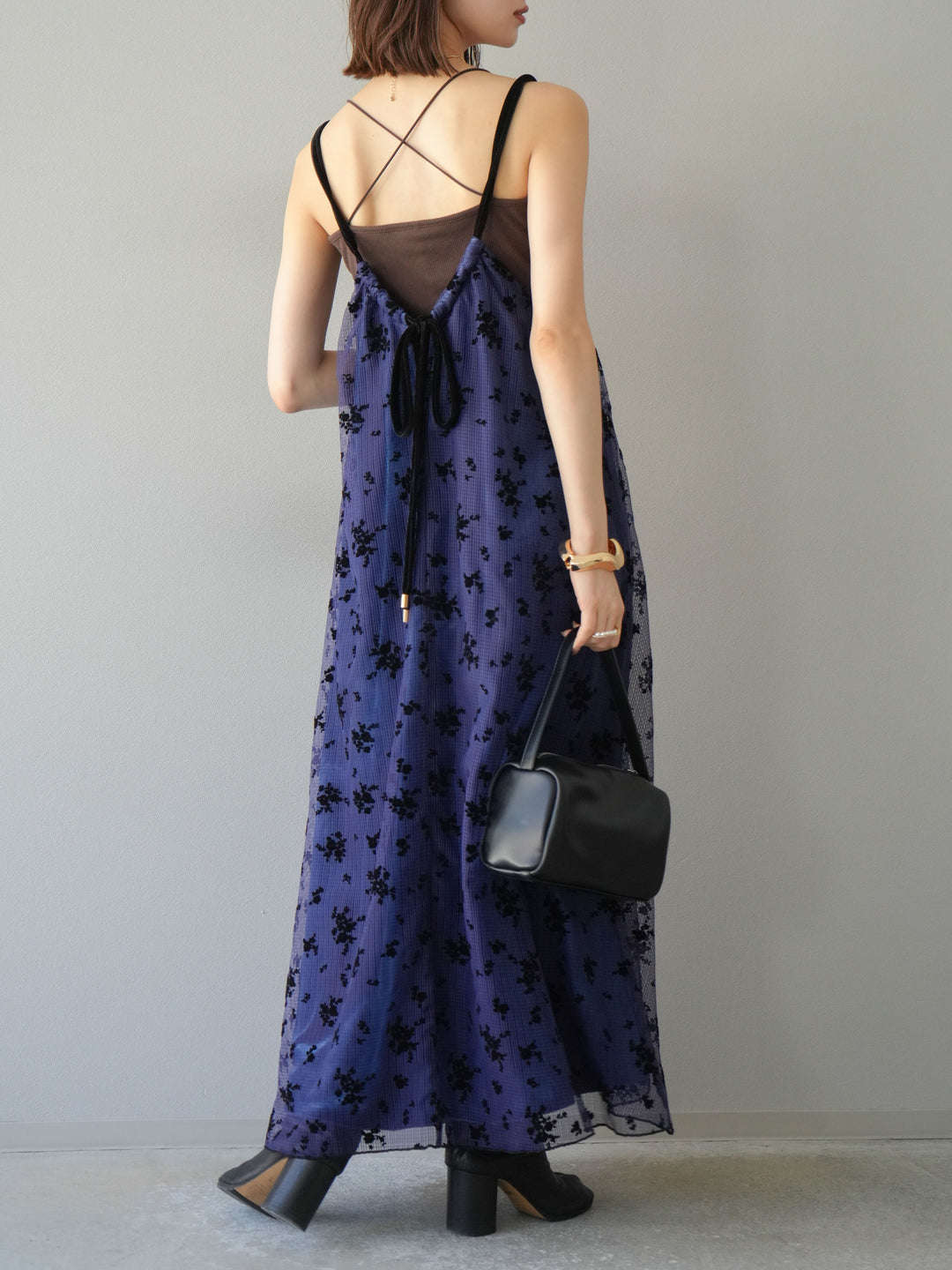 [SET]フロッキーチュールレイヤードベロアキャミワンピース+カップ付きバッククロスキャミソール(2set)