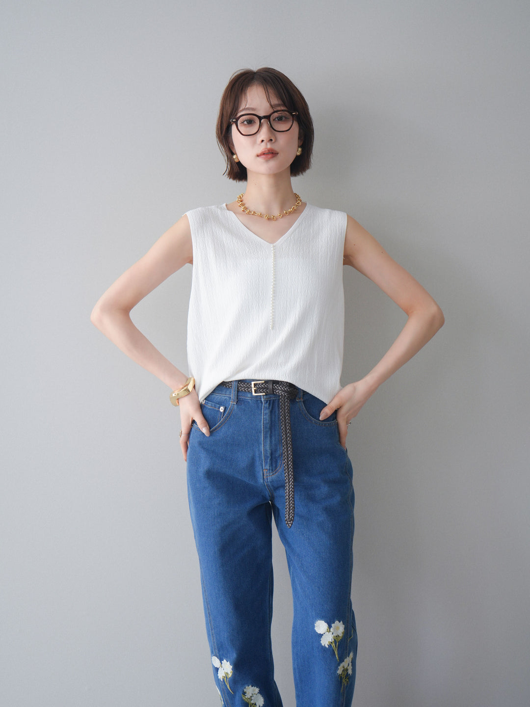 [SET]パールデザインVネックニットトップス+フラワー刺繍ストレートデニム(2set)