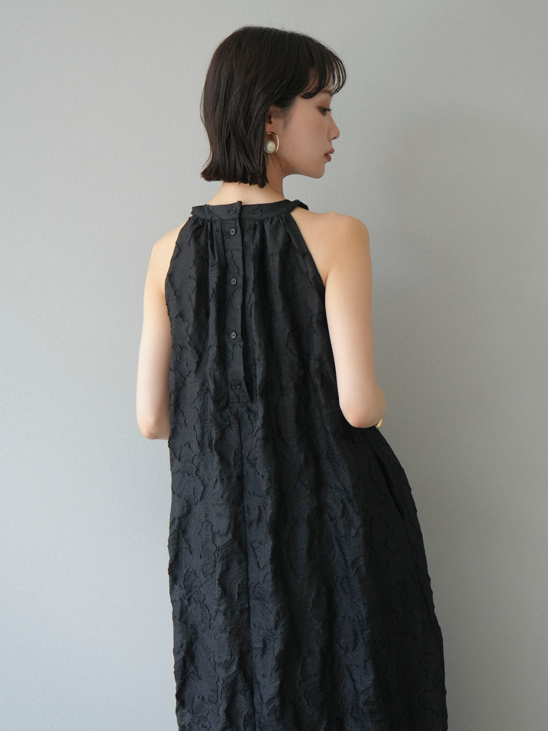 【預購】提花掛脖洋裝/黑色
