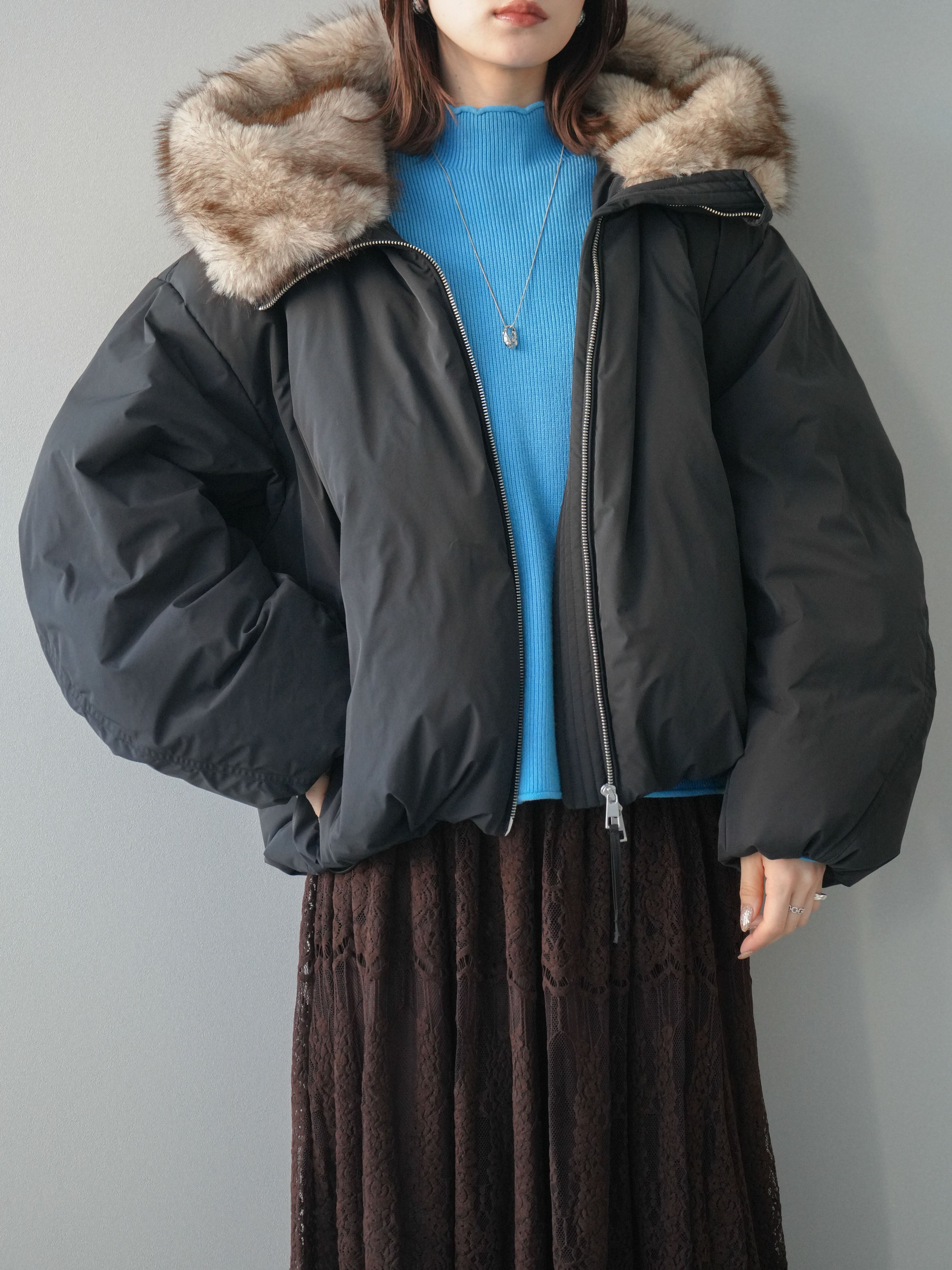 予約]フードファーショートダウンコート/black – Lumier