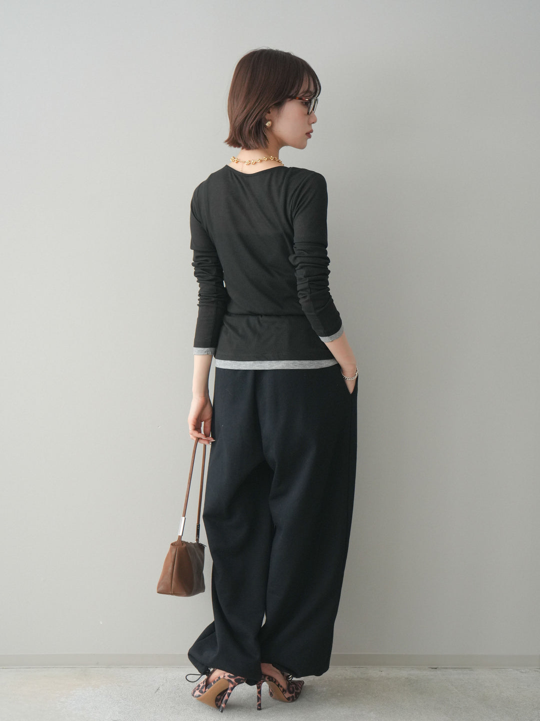 [予約]裾ドロストタックスウェットパンツ/black