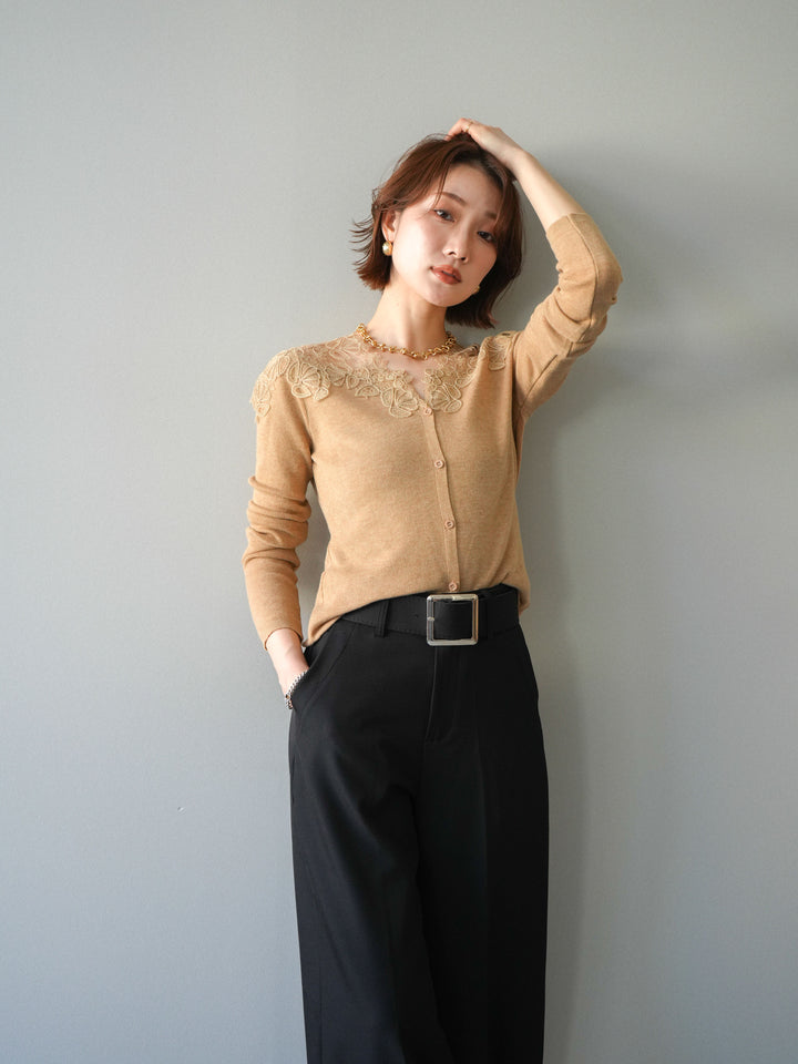 【套裝】肩部蕾絲針織開襟衫+銀色搭扣垂褶闊腿褲（兩件套）