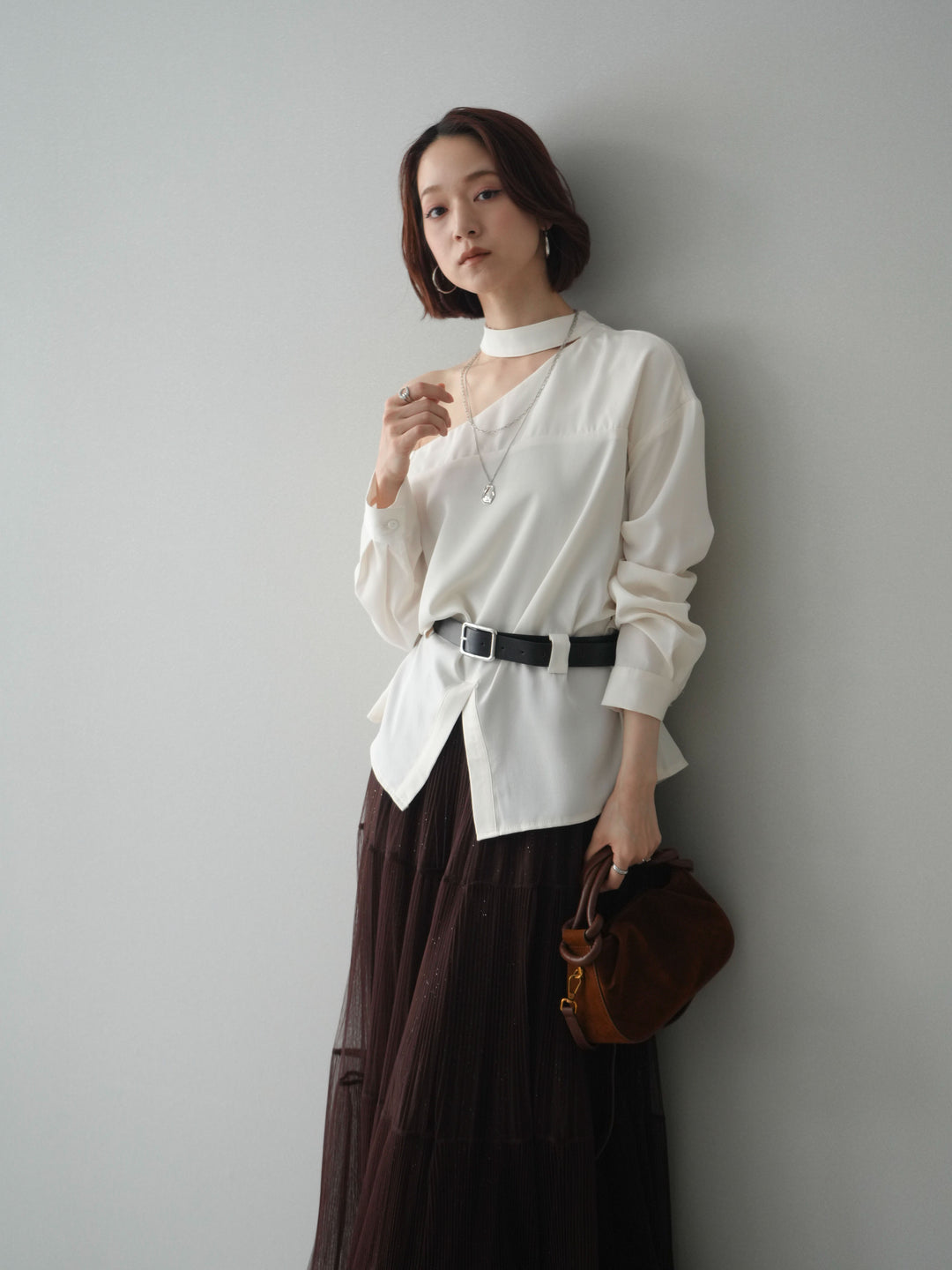 [SET]ベルト付ワンショルダースリットブラウス+ベルト付ワンショルダースリットブラウス(2set)