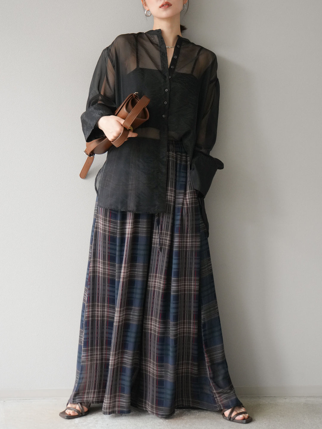 [予約]シャイニーシアーバンドカラーシャツ/ブラック