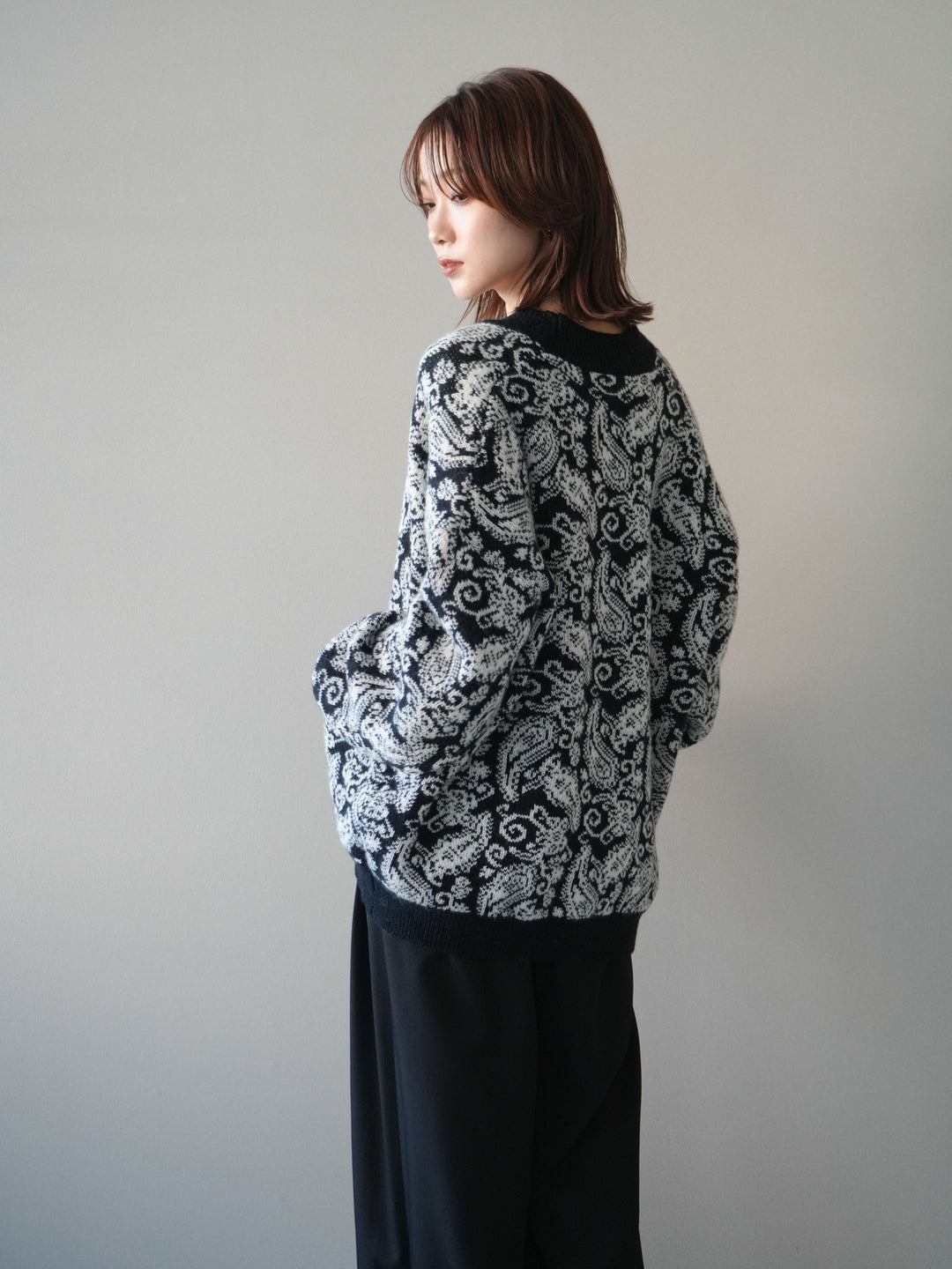 [予約]ペイズリー柄ニットカーディガン/black