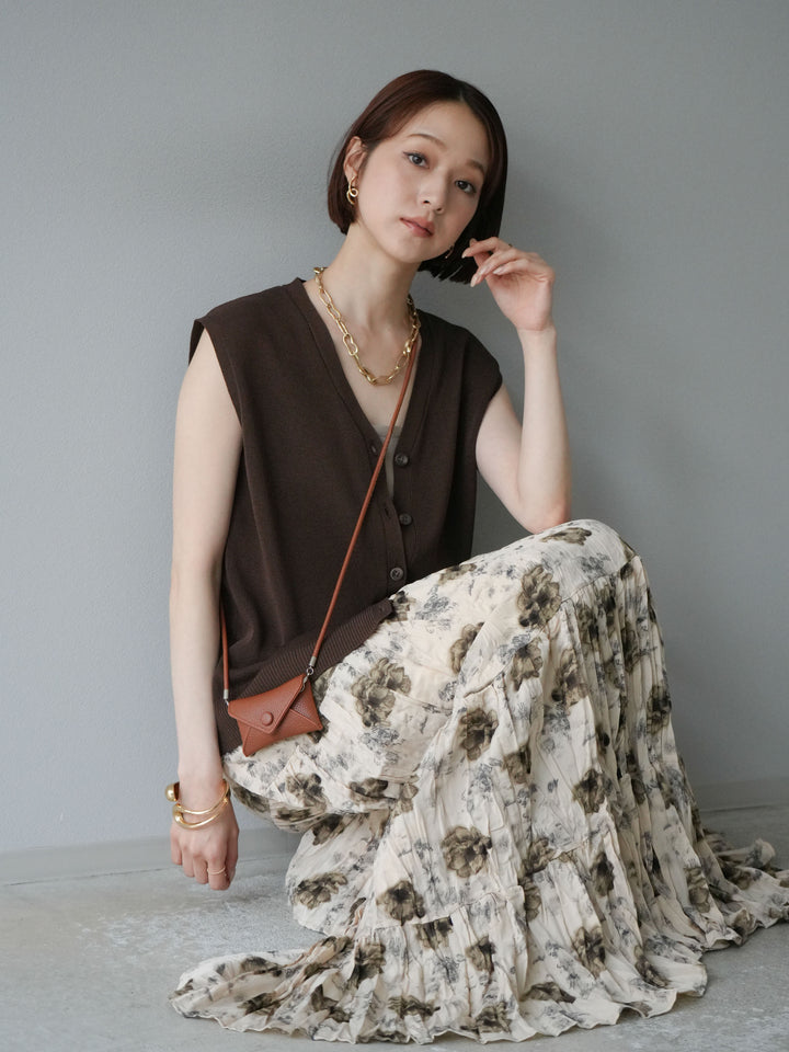 [SET] V領人造絲針織背心+花邊長裙（2件組）