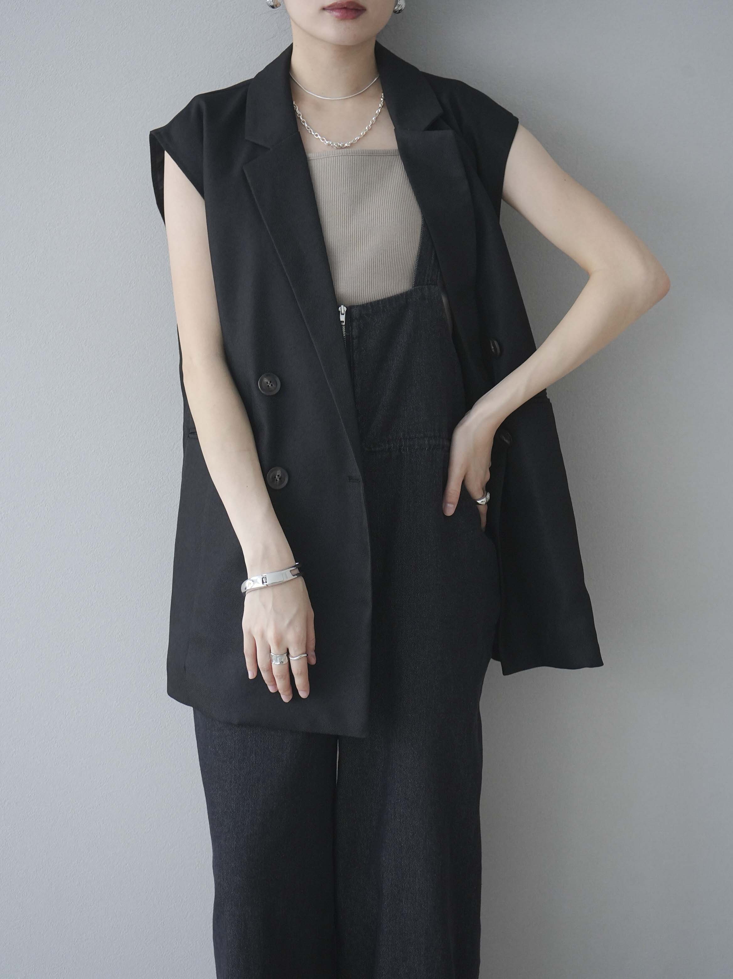 テーラーメイド：レディース：Lサイズ：ジップアップ中綿ベスト：チャコール/黒 テーラーメイド：レディース：Lサイズ：ジップアップ中綿ベスト