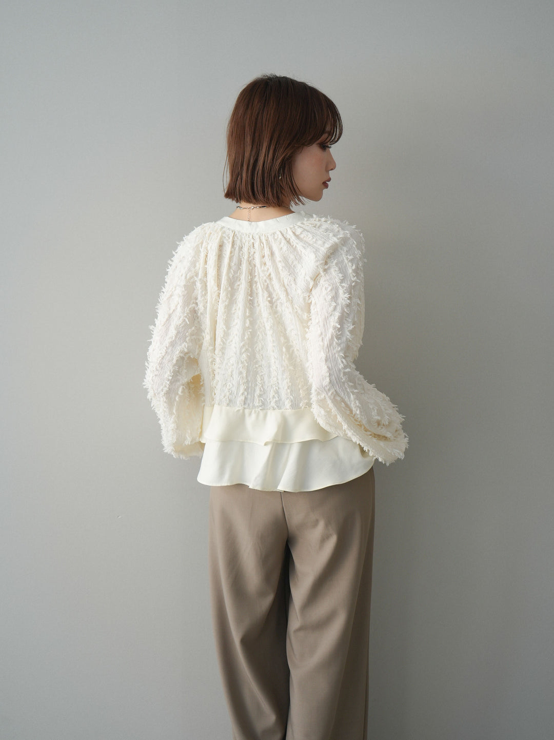 [SET]ジャガードぺプラムフリルブラウス+選べるアクセセット(2set)