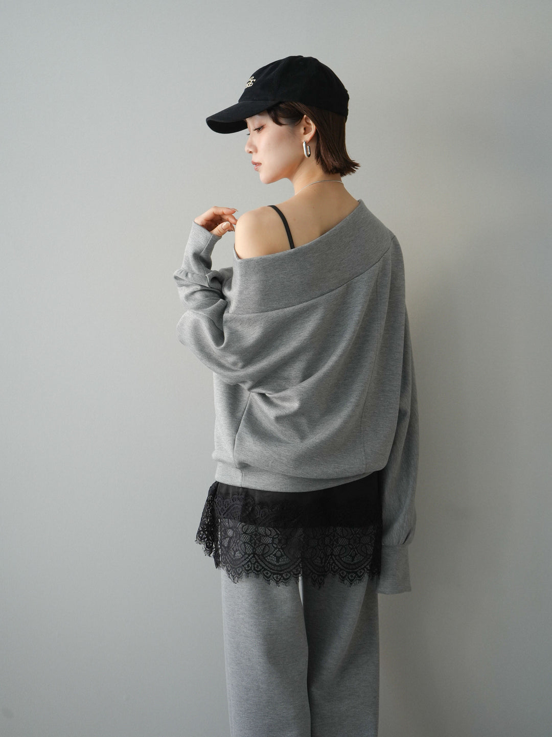 [SET]アシンメトリーオフショルポンチプルオーバー+アシンメトリーオフショルポンチプルオーバー(2set)