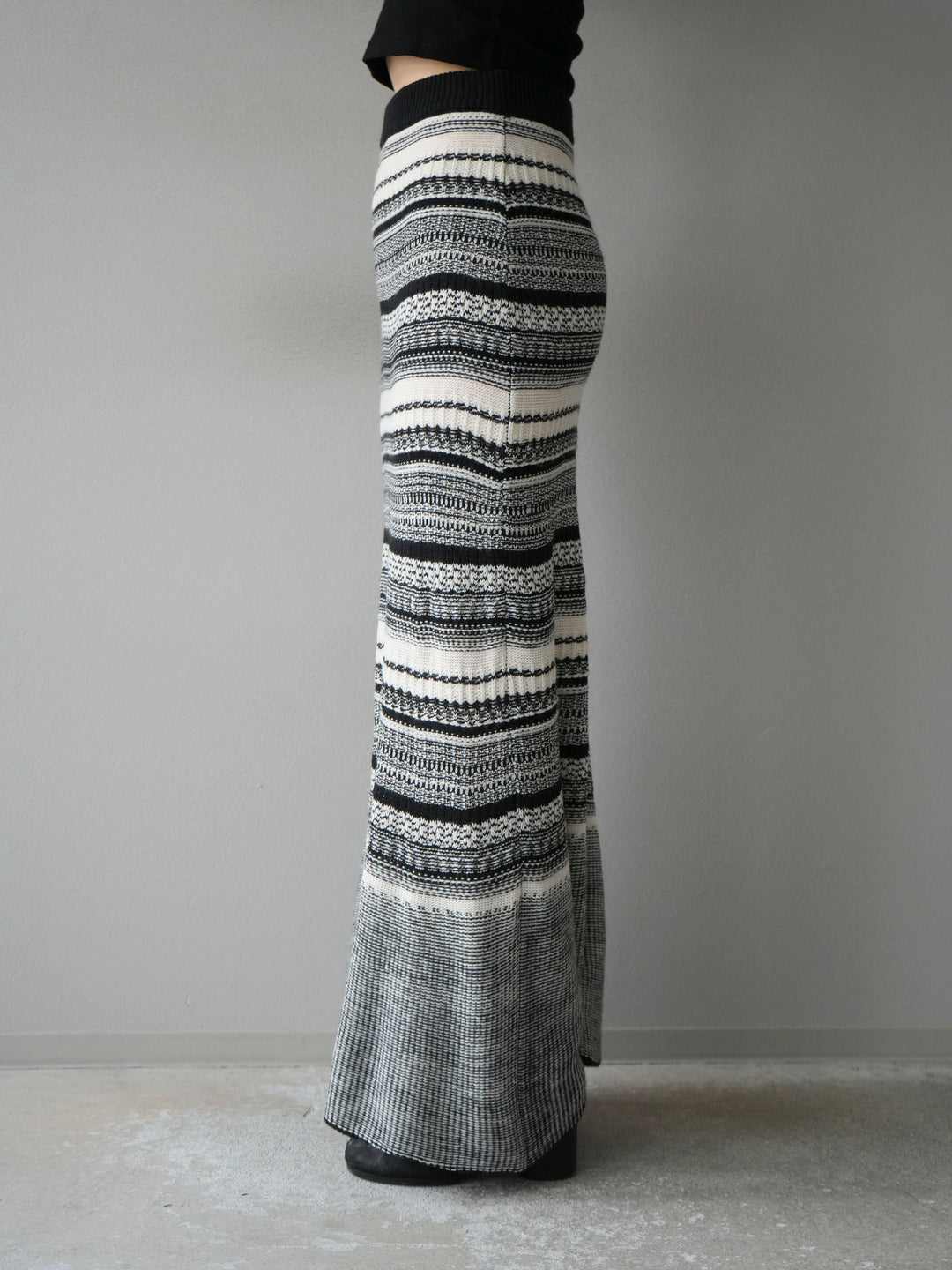 [予約]ガーター編みニットロングスカート/ホワイト×ブラック