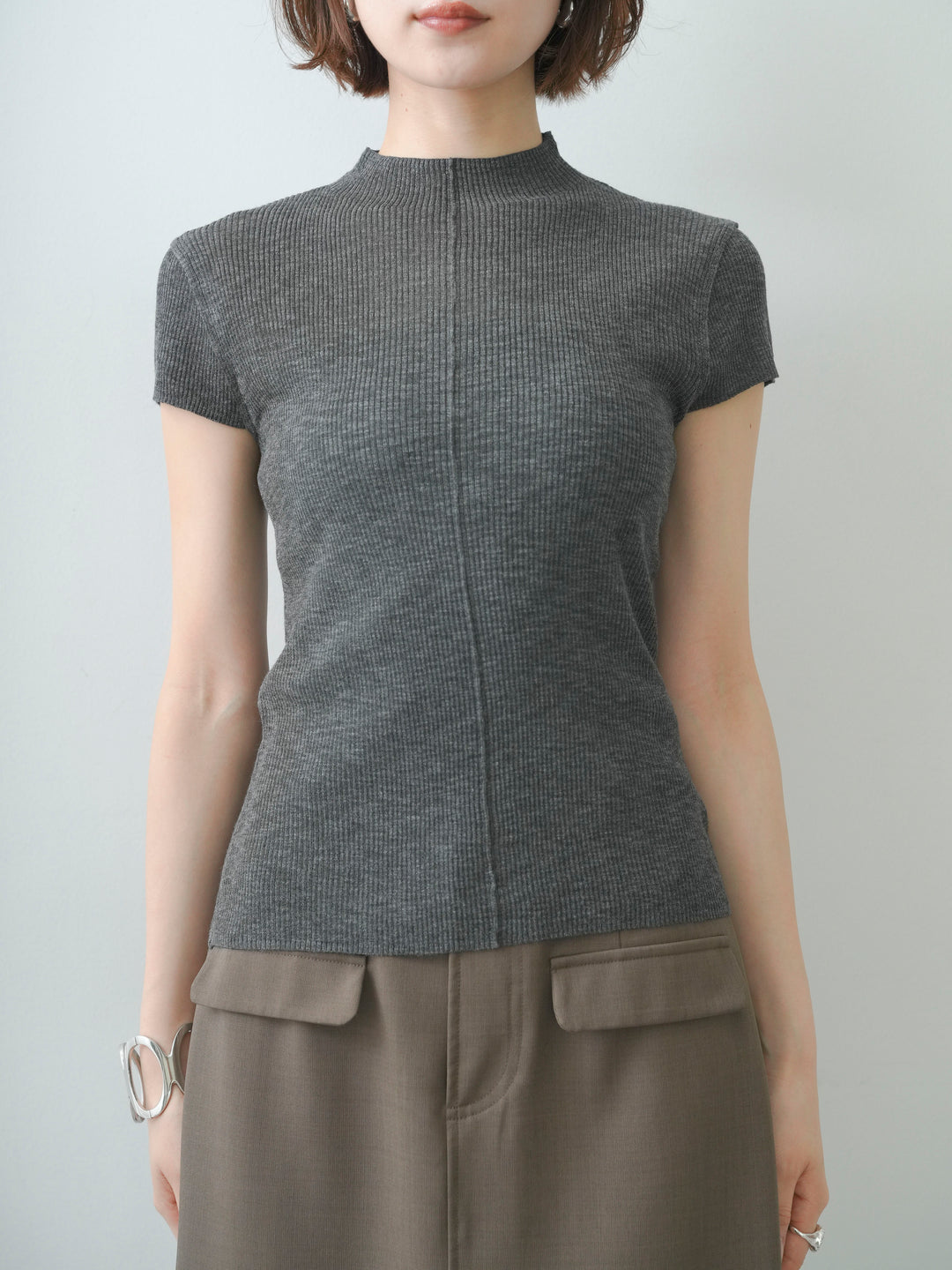 [予約]シアーバックボタンリブニットトップス/gray