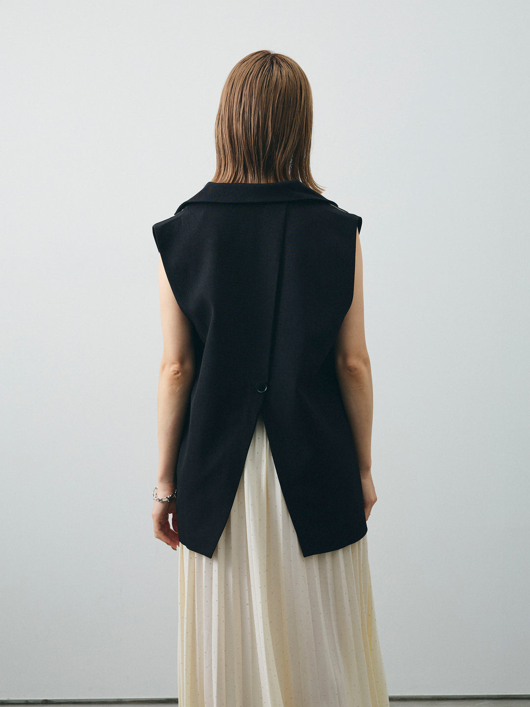 [予約]ステッチデザインベスト/ブラック