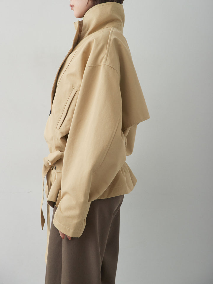 [予約]アシンメトリースタンドカラーショートトレンチ/beige