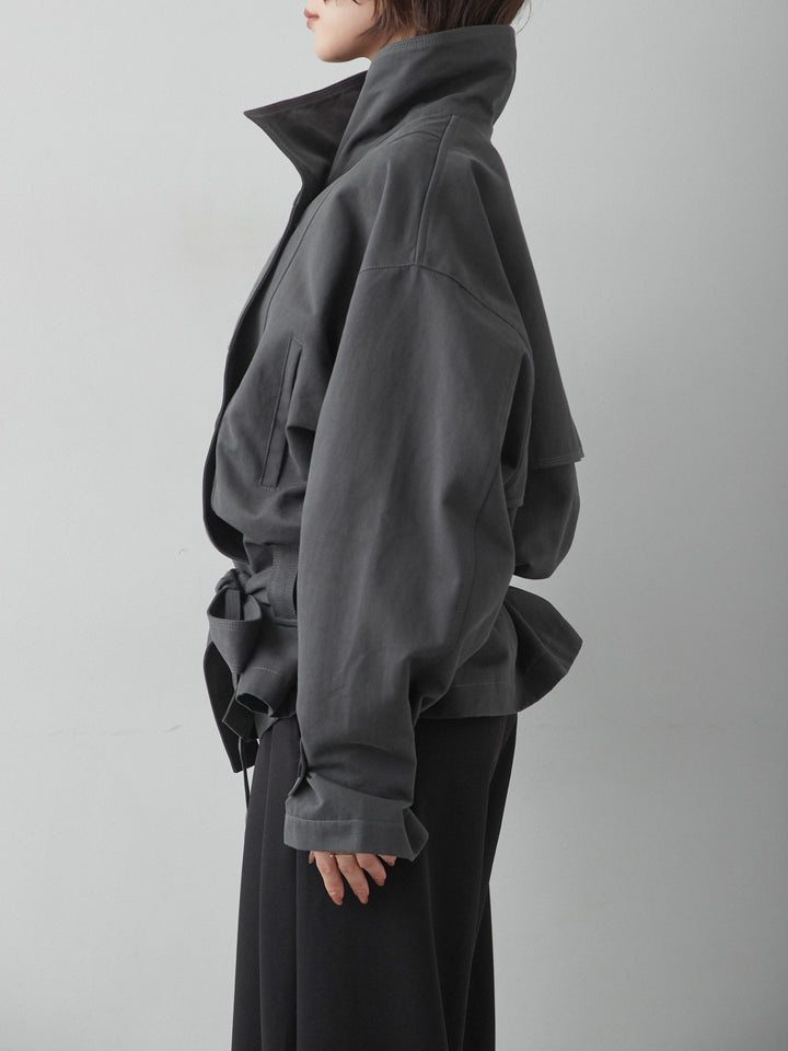 [予約]アシンメトリースタンドカラーショートトレンチ/black