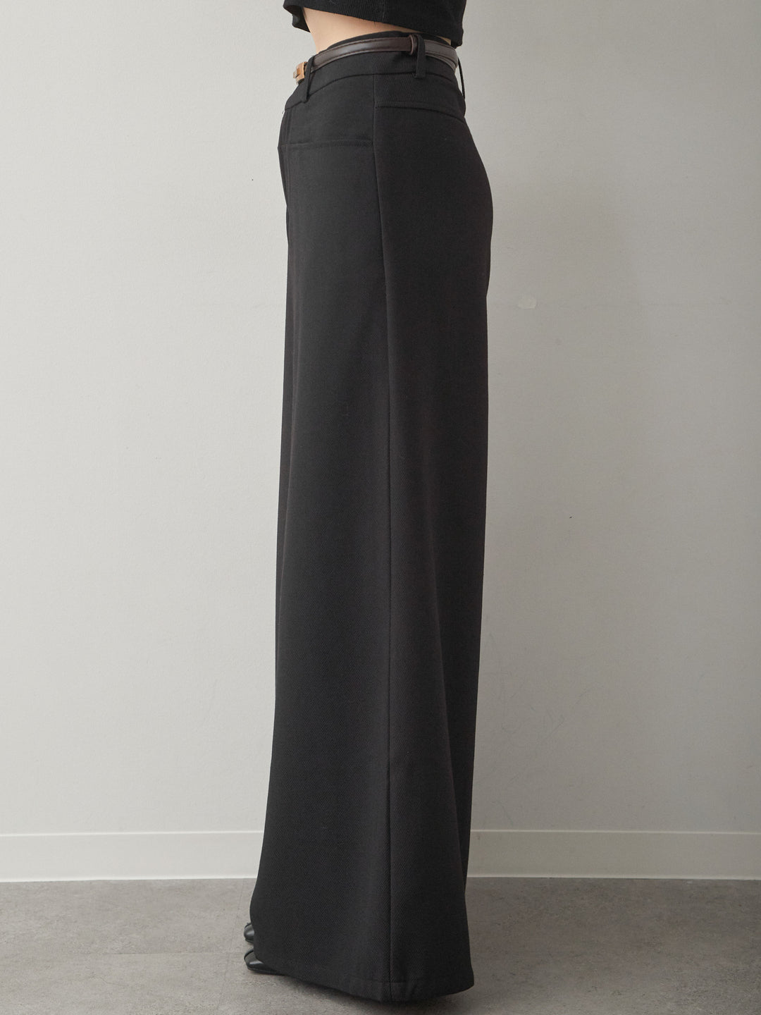 [予約]ベルト付ポケットデザインワイドストレートパンツ/black
