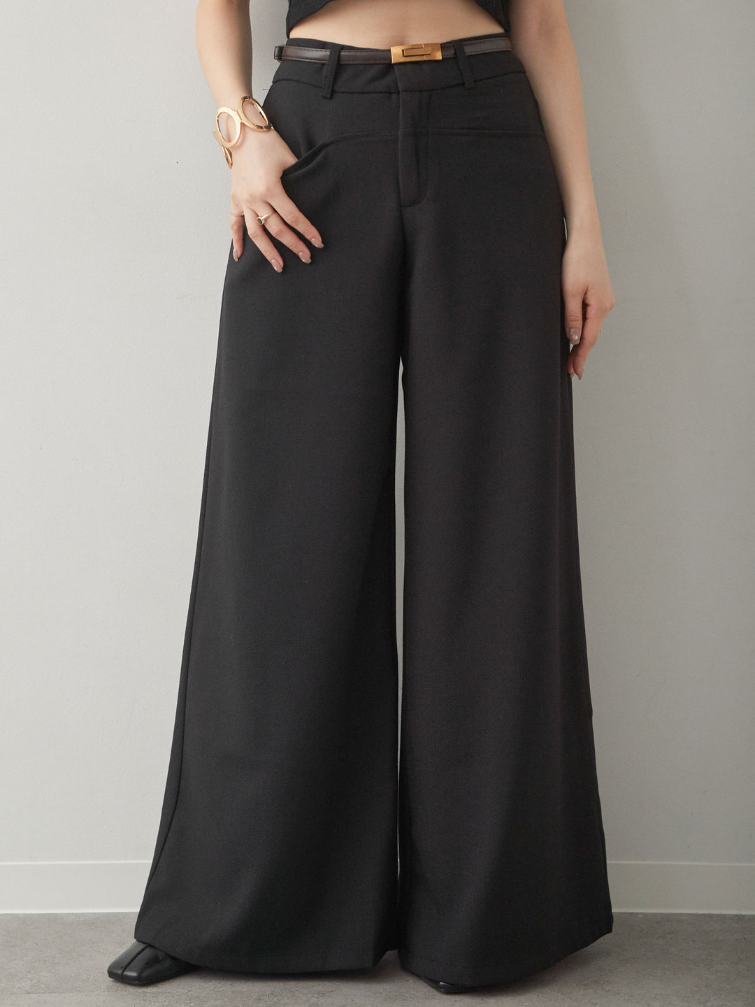 [予約]ベルト付ポケットデザインワイドストレートパンツ/black