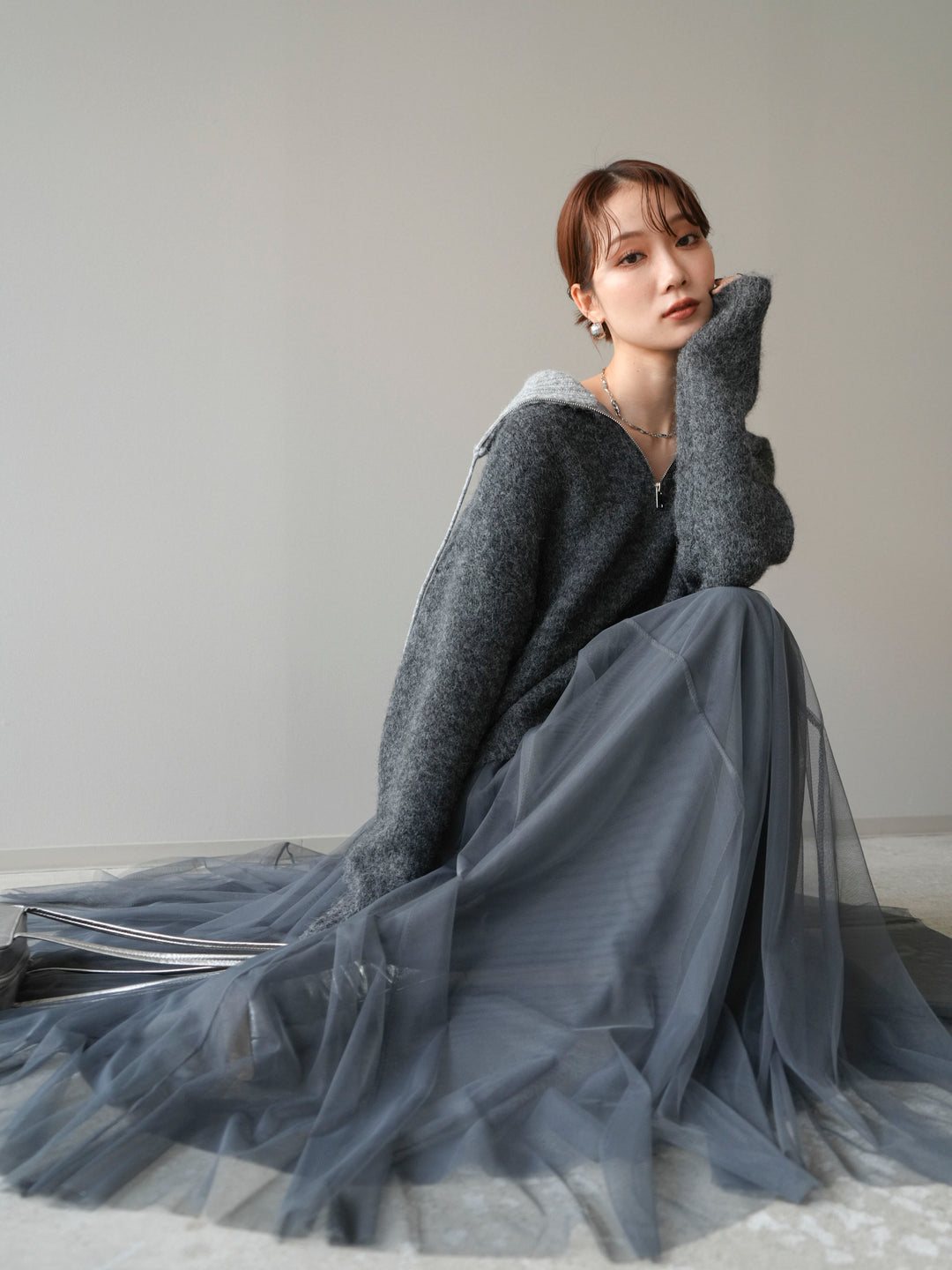 [予約]バイカラージップニットプルオーバー/charcoal