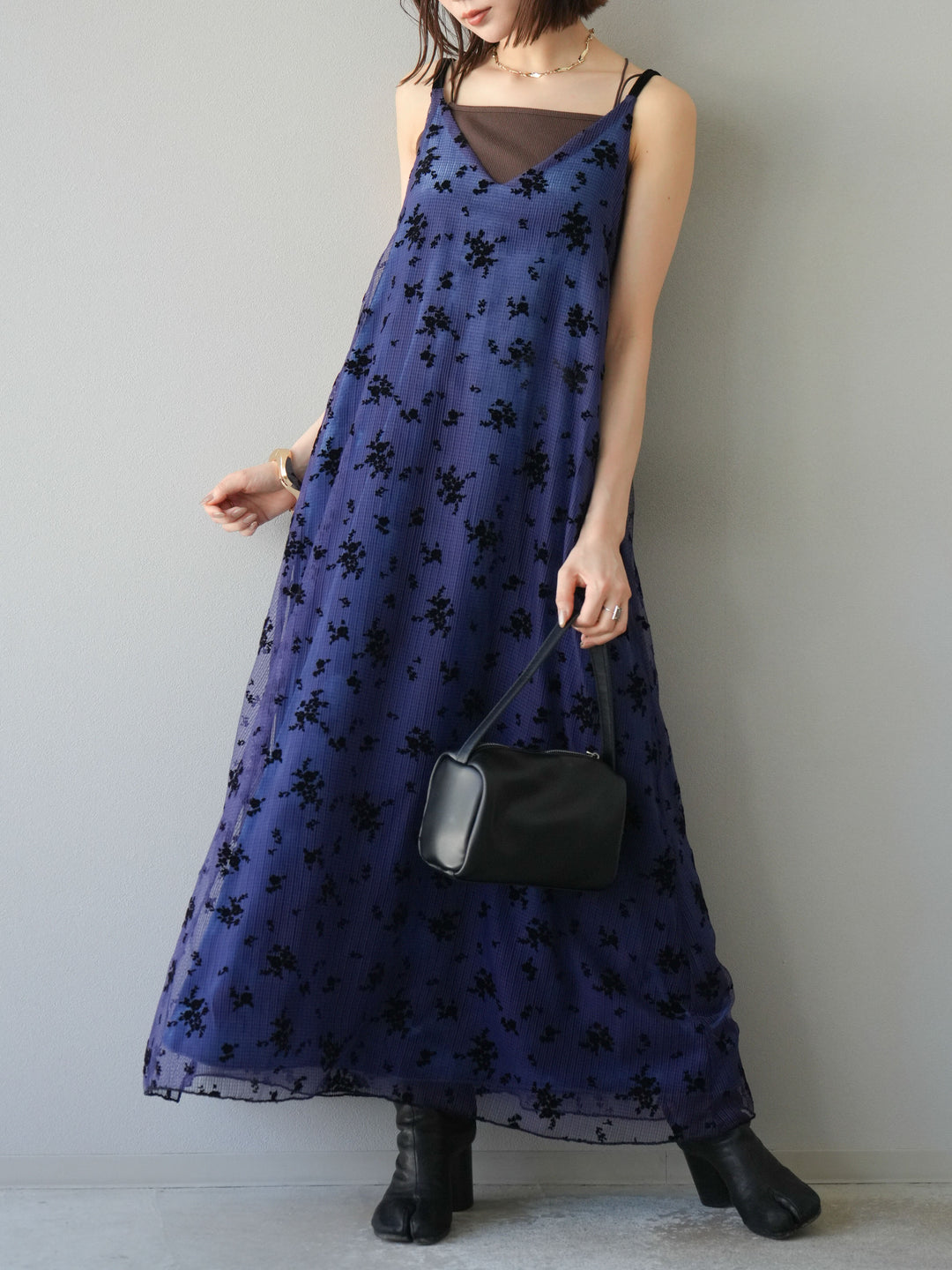 [SET]フロッキーチュールレイヤードベロアキャミワンピース+カップ付きバッククロスキャミソール(2set)