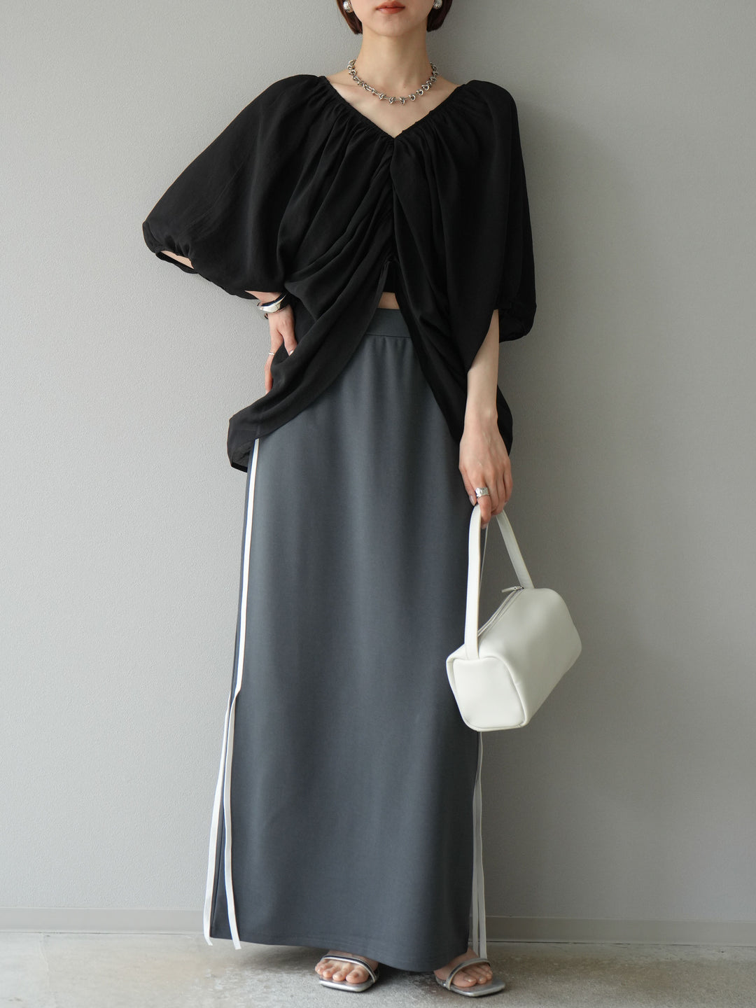 [予約]ボリュームスリーブシアータックブラウス/ブラック