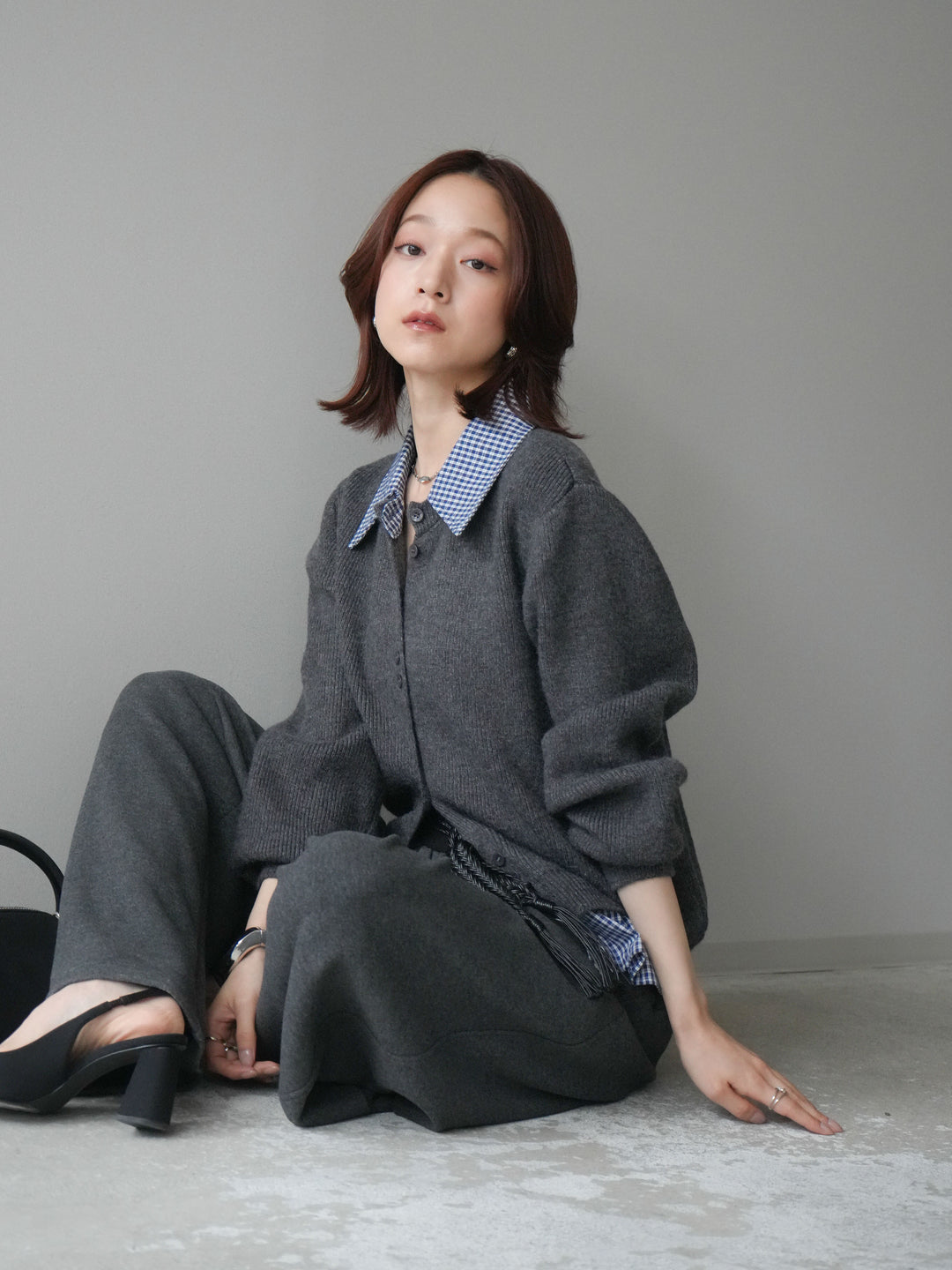 [SET]チェックシャツ襟ニットカーディガン+編み込みベルト付きウエスト配色スエットパンツ(2set)