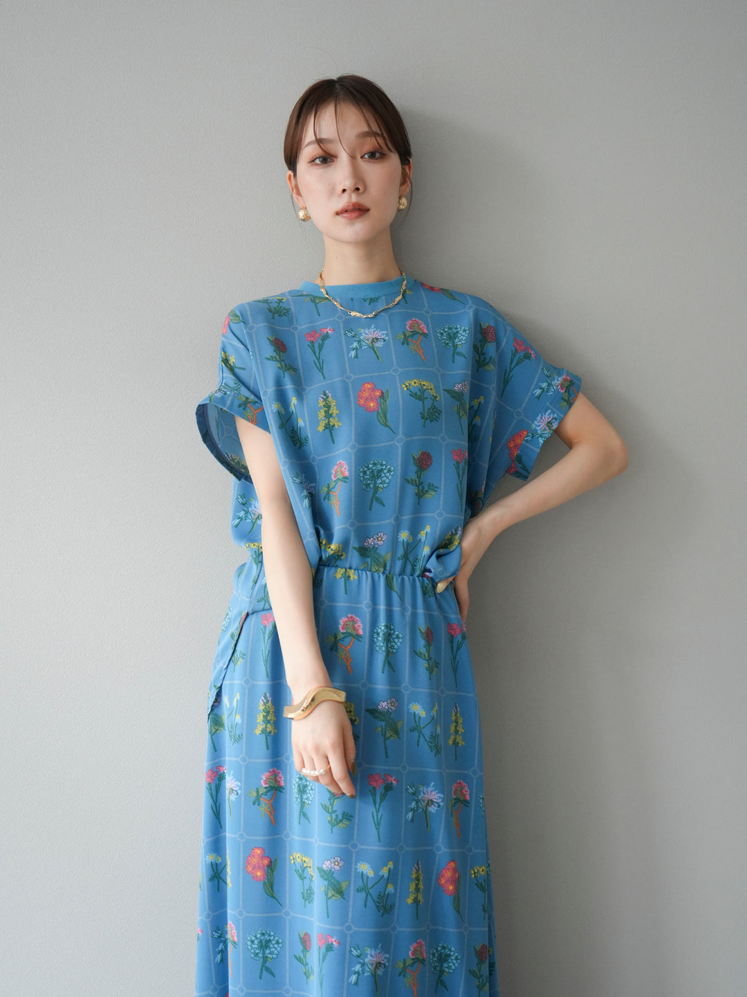 [予約]パッチワークフラワープリントプルオーバー/ブルー