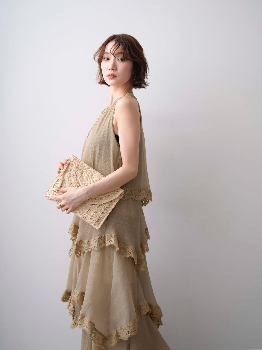 [予約]レースヘムティアードノースリドレス/khaki