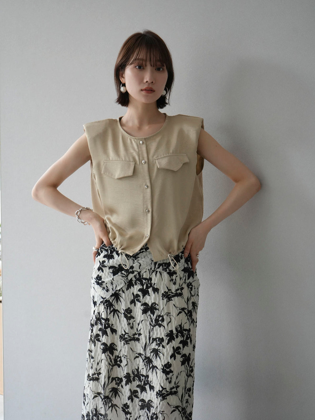 [Pre-order] Satin Drawstring Sleeveless Blouse/Beige