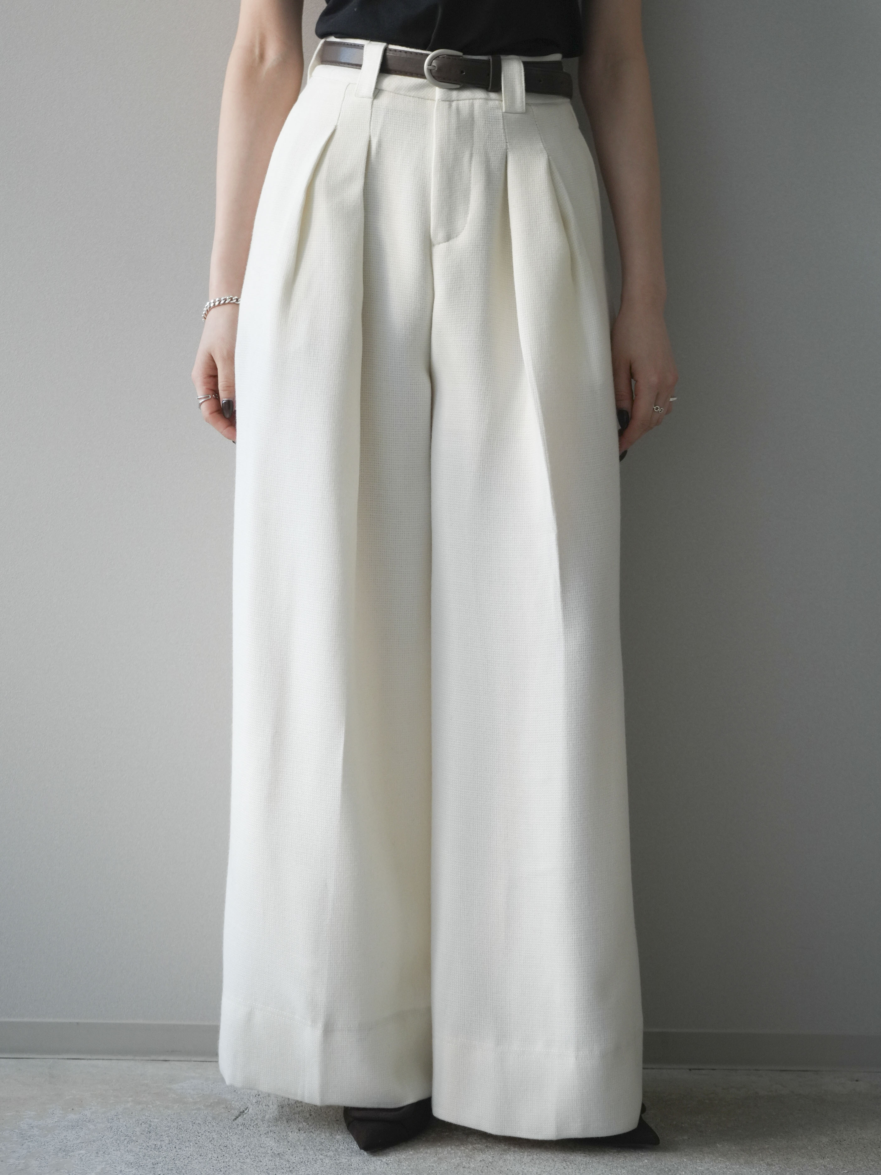 予約]ウールタッチベルト付ワイドパンツ/offwhite – Lumier
