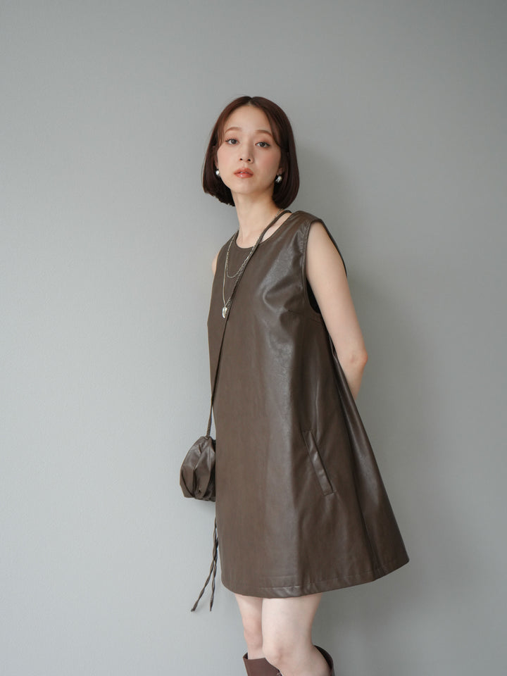 [予約]ショルダーポーチ付レザーミニワンピース/ブラウン
