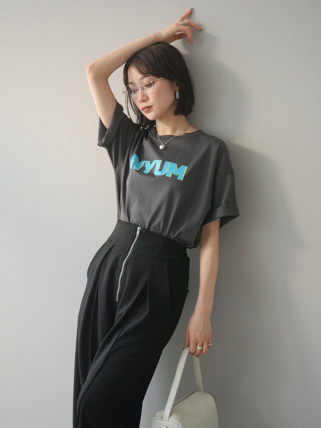 [預訂]“NYUM”標誌印花乾爽觸感棉質T卹/炭灰色