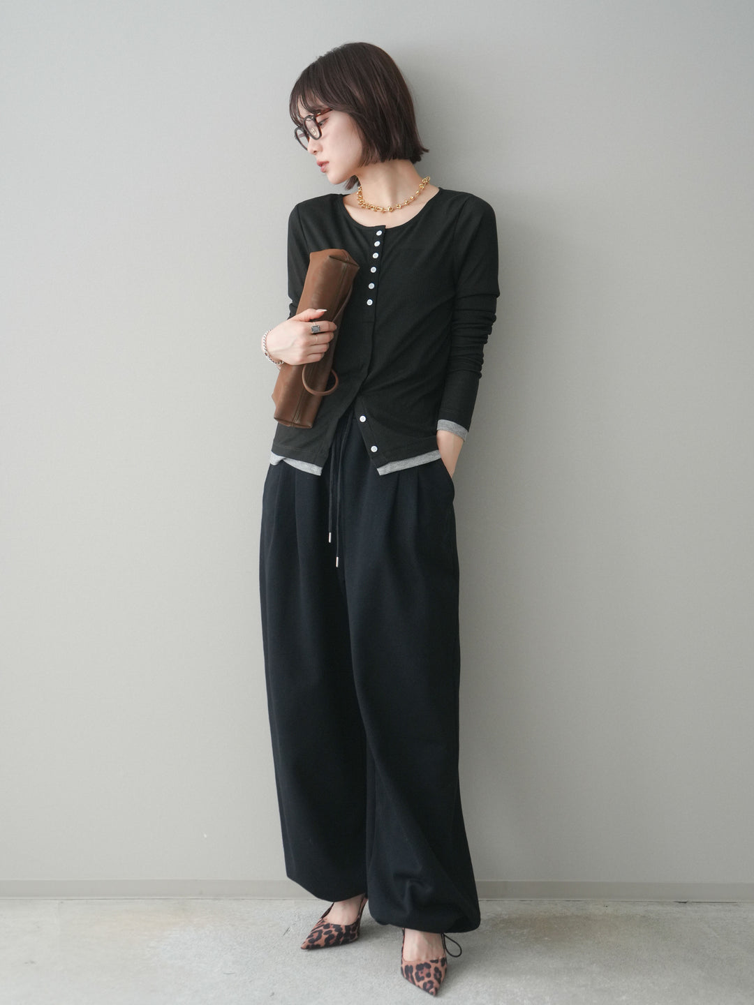 [予約]裾ドロストタックスウェットパンツ/black