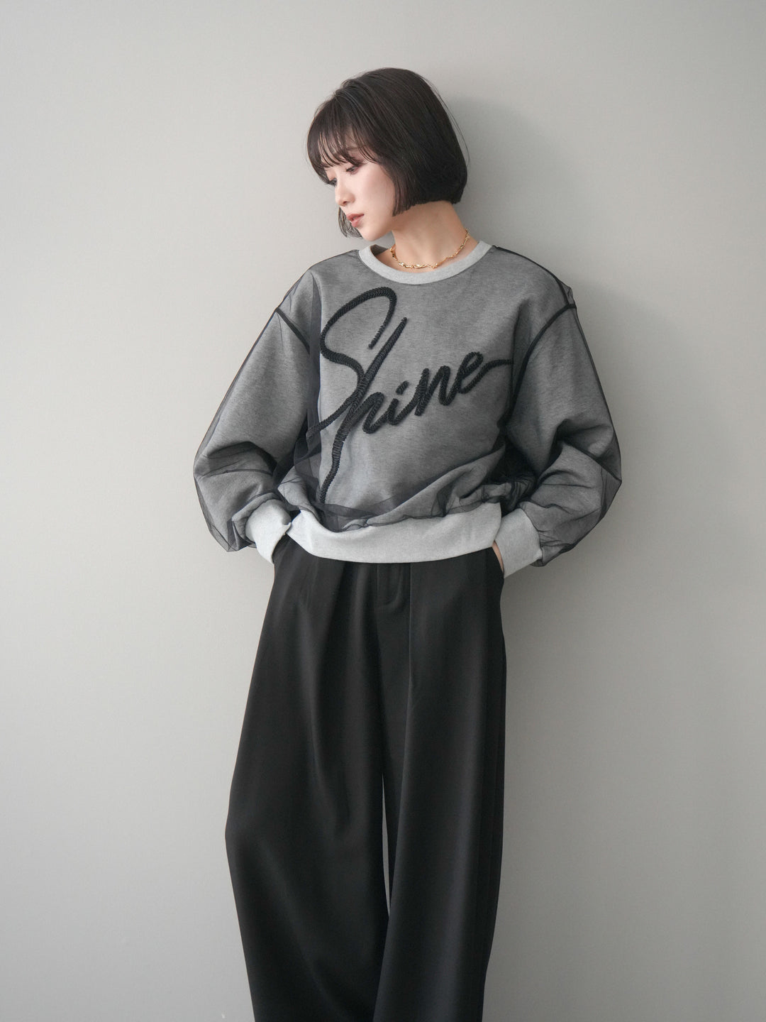 [SET]チュールレイヤードロゴスエットプルオーバー+選べるアクセセット(2set)