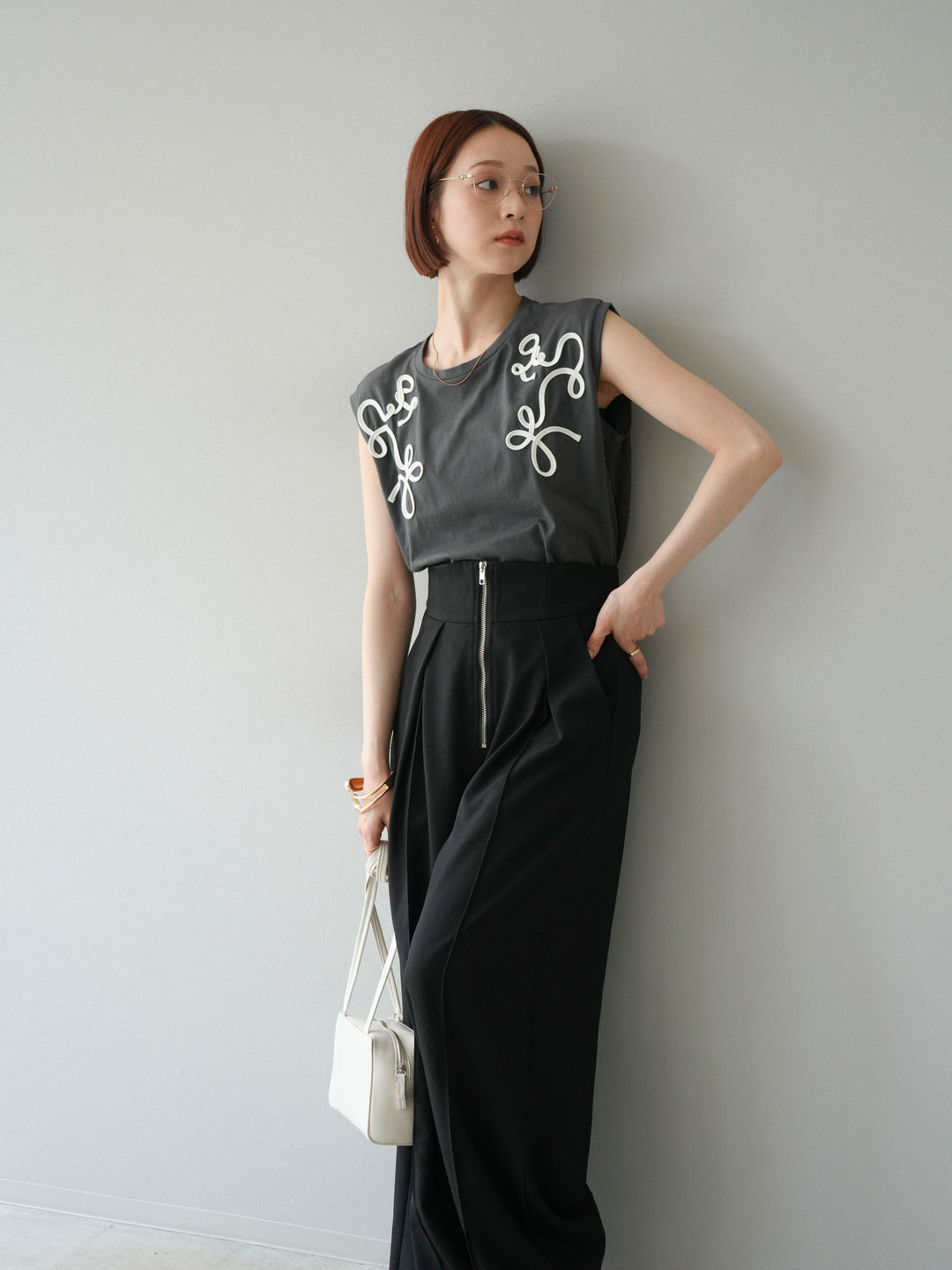 [SET]コード刺繍フレンチスリーブTシャツ+ジップタックワイドパンツ(2set)