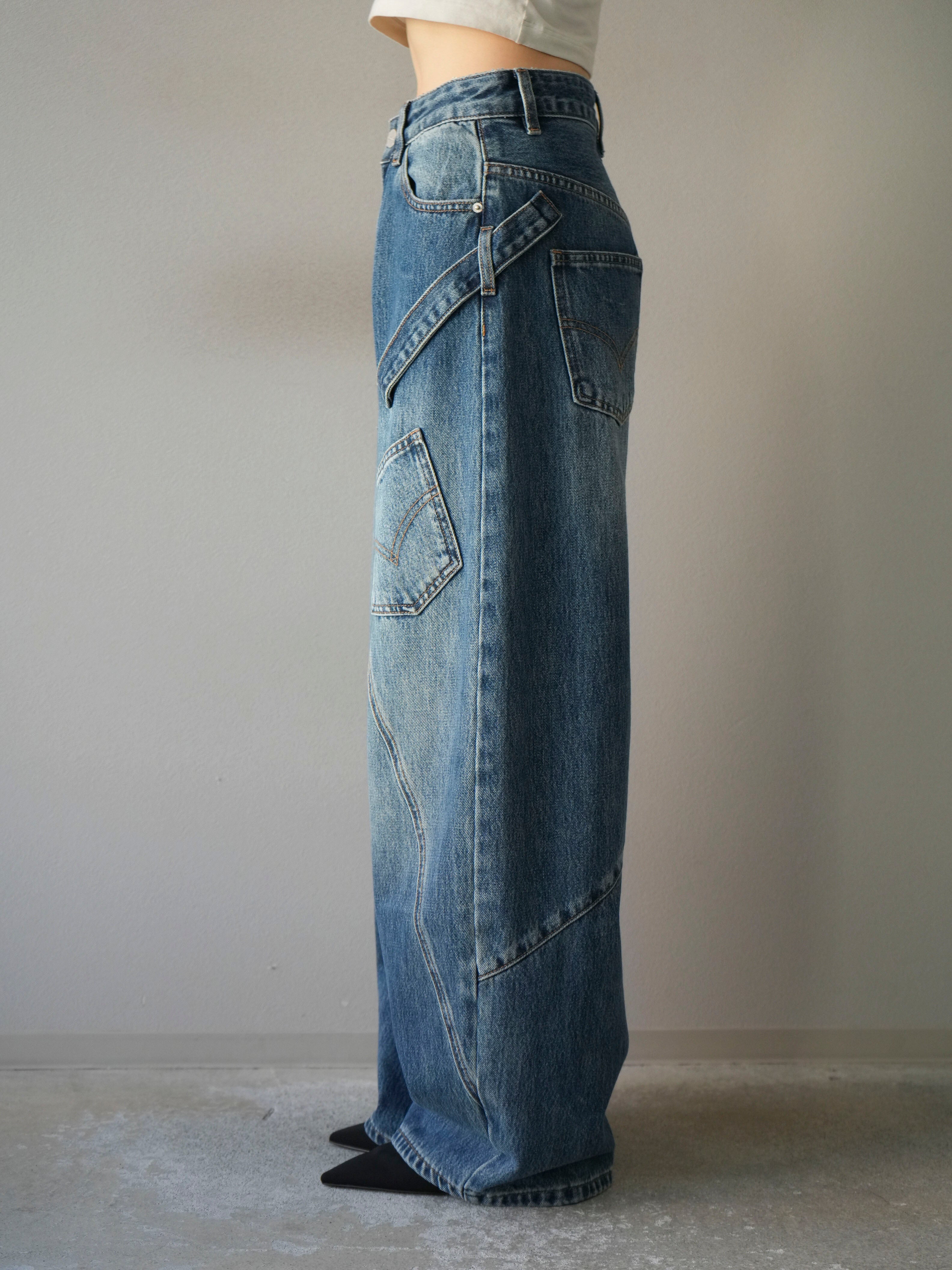 Lumier リュミエ　ペインターカーブデニムパンツ 予約]ペインターカーブデニムパンツ/ブルー – Lumier