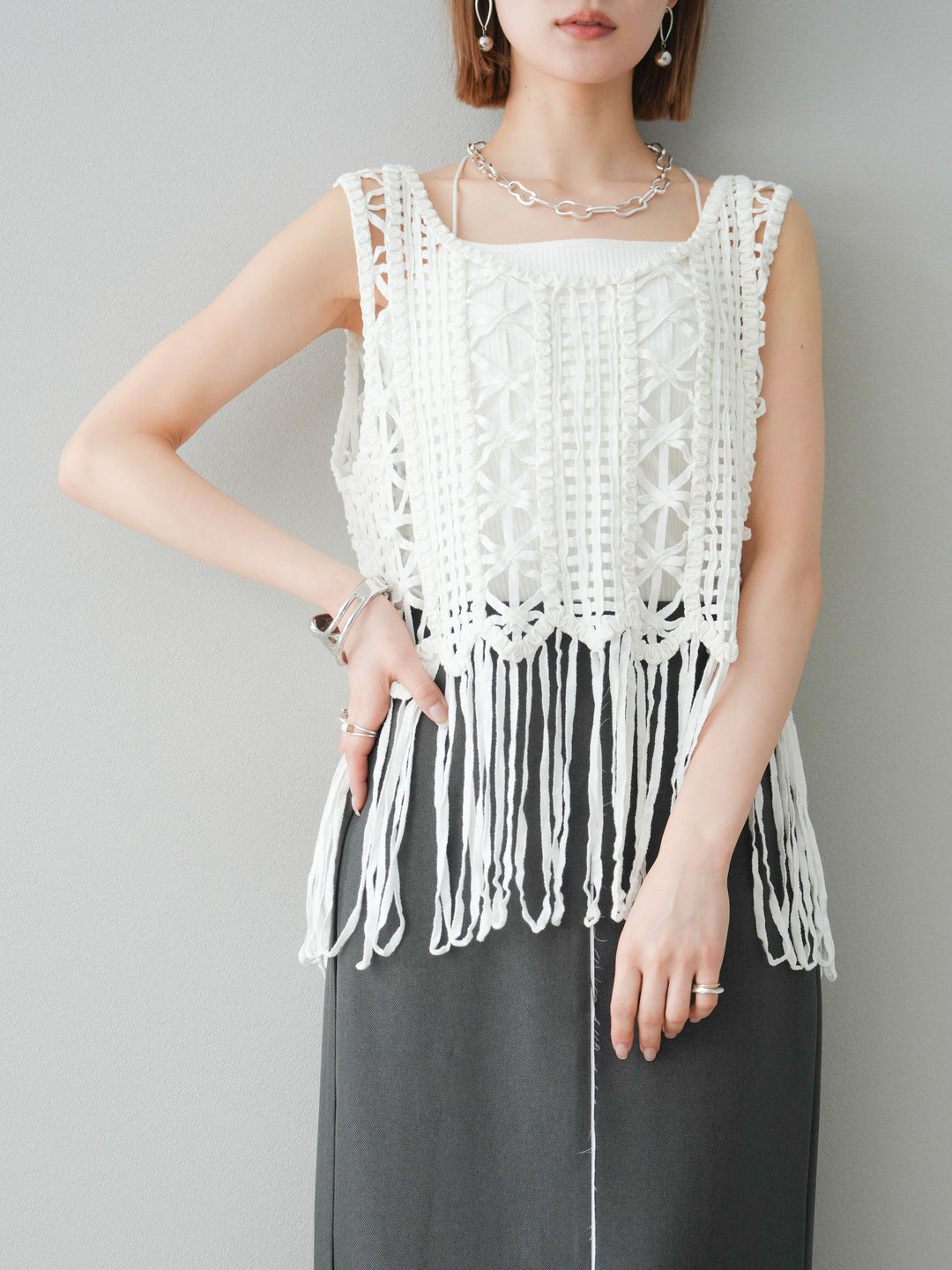 [予約]クロシェフリンジノースリーブトップス/アイボリー