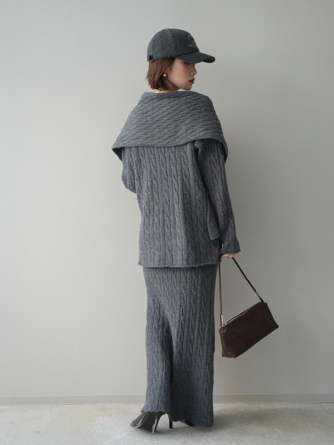 [SET]ストール付ケーブルニットプルオーバー&ロングスカートSET UP+選べるアクセセット(2set)