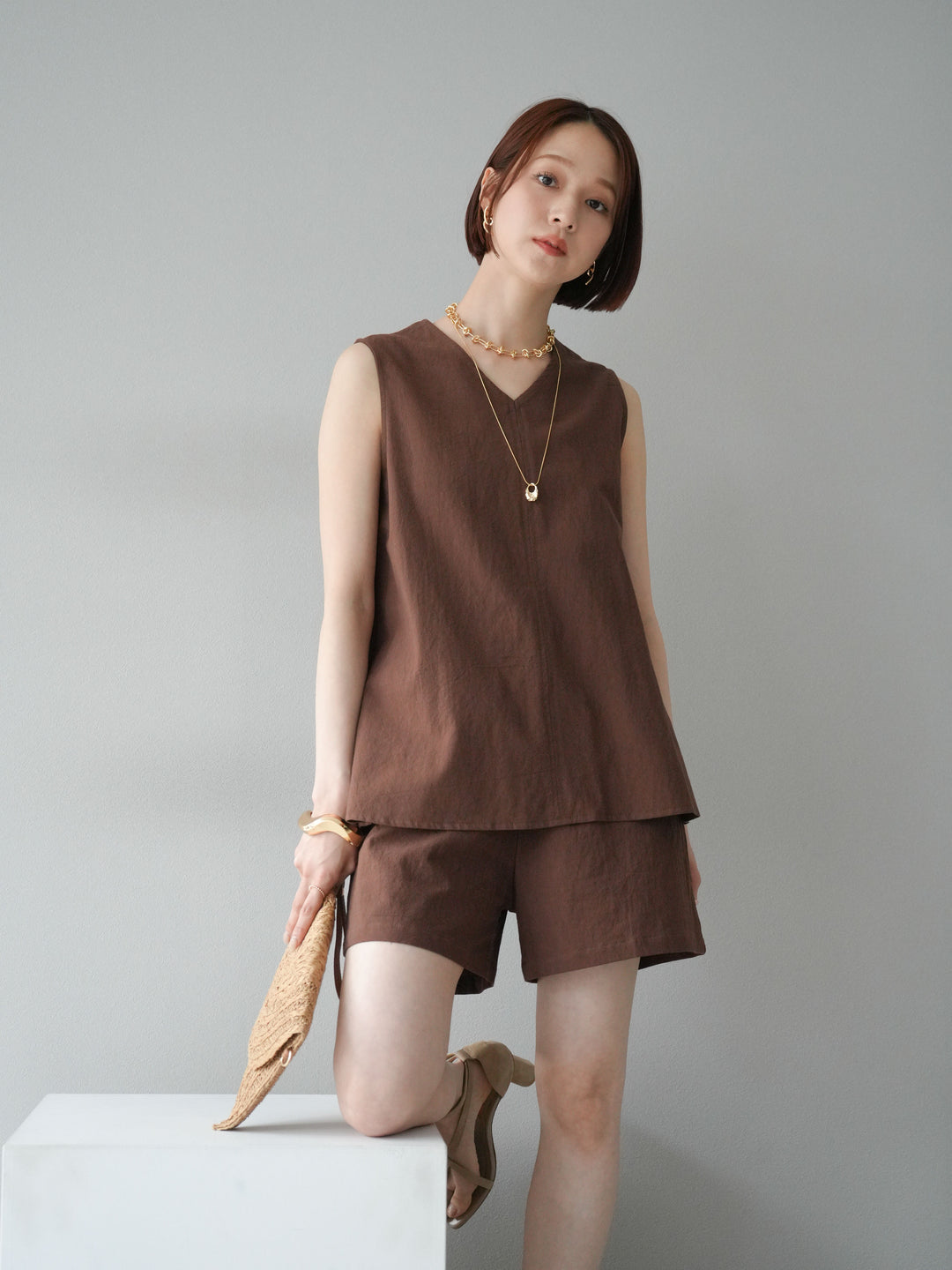 [套裝] 亞麻V領襯衫與短褲套裝（2套）