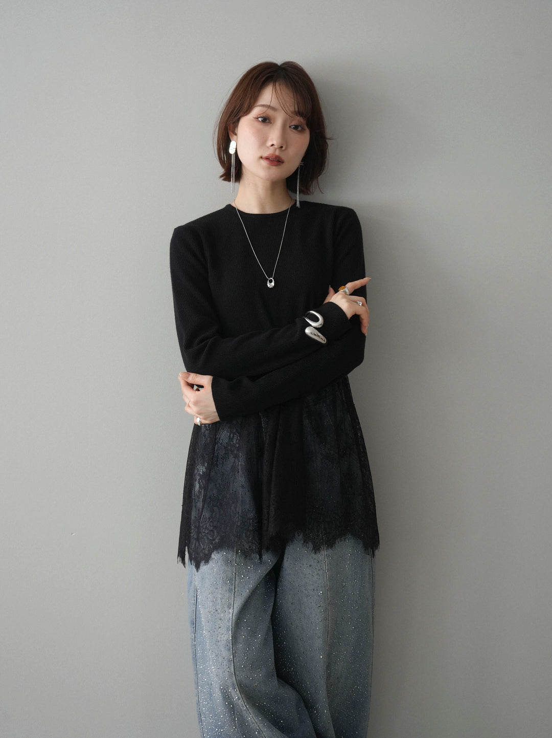 [SET]クルーネックレースドッキングリブニットトップス+フロントビジューカーブデニムパンツ(2set)