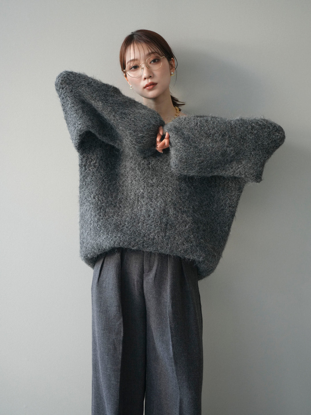 [予約]ウールタッチラメミックスヤーンVネックニットプルオーバー/charcoal