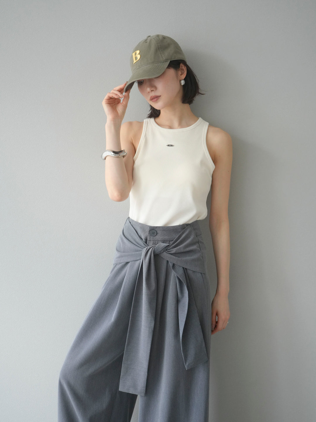 [預訂] 標誌板 American Suri 背心/象牙色