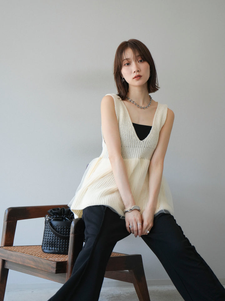 [予約]チュールレイヤードペプラムニットベスト/アイボリー