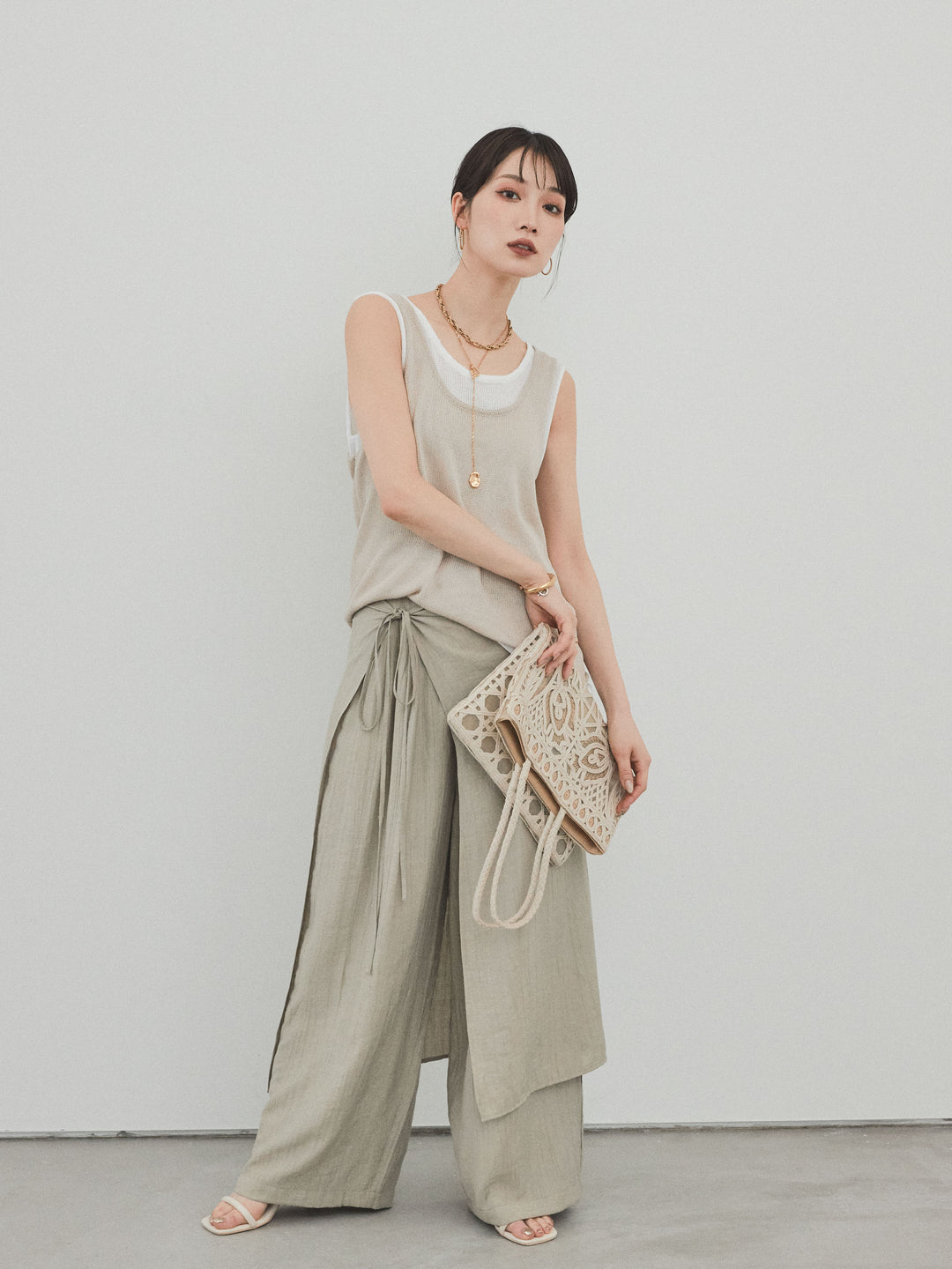 [SET]バイカラーレイヤードニットタンクトップ+ワッシャーサテンレイヤードスカートパンツ(2set)